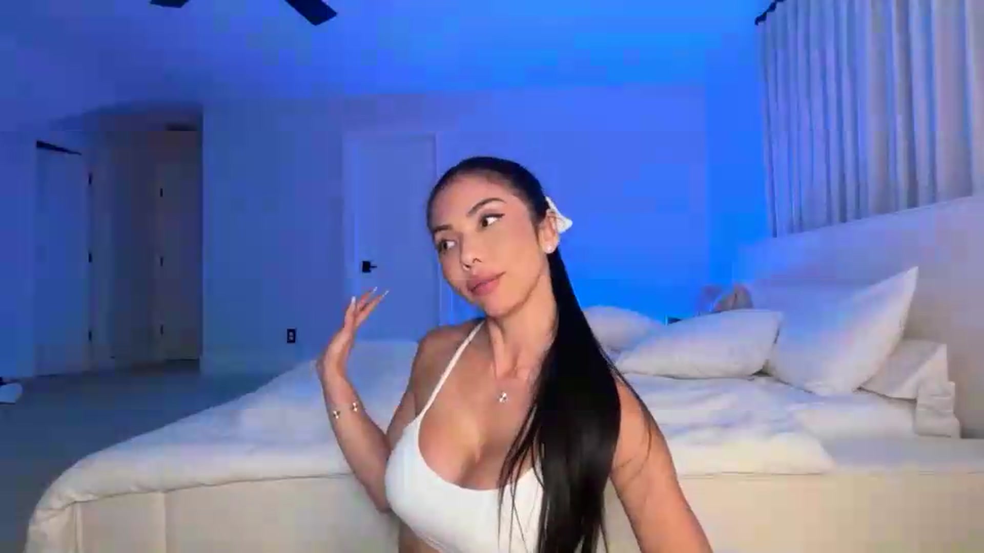 Gallery image thumbnail from LexiVixi's myfreecams stream on, 05/30/2026, 09:06 image 18 of 20