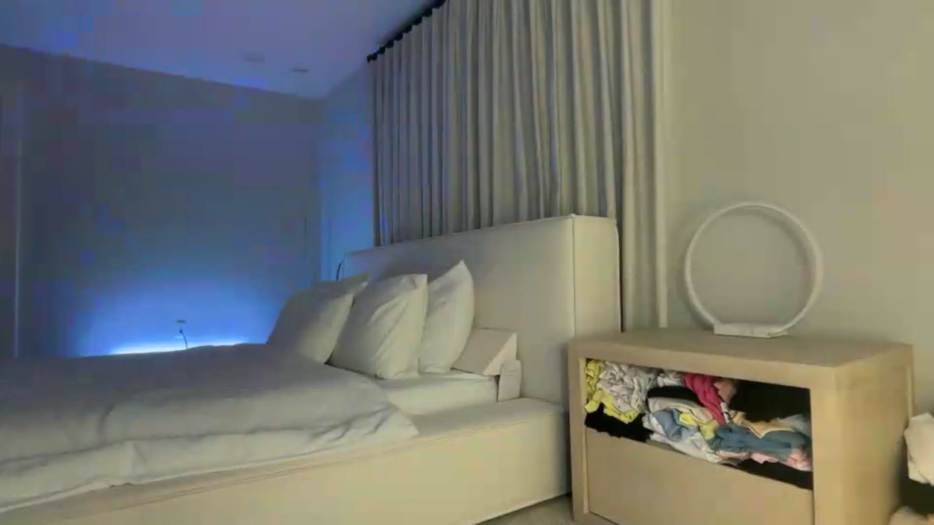 Gallery image thumbnail from LexiVixi's myfreecams stream on, 07/04/2026, 09:04 image 10 of 20