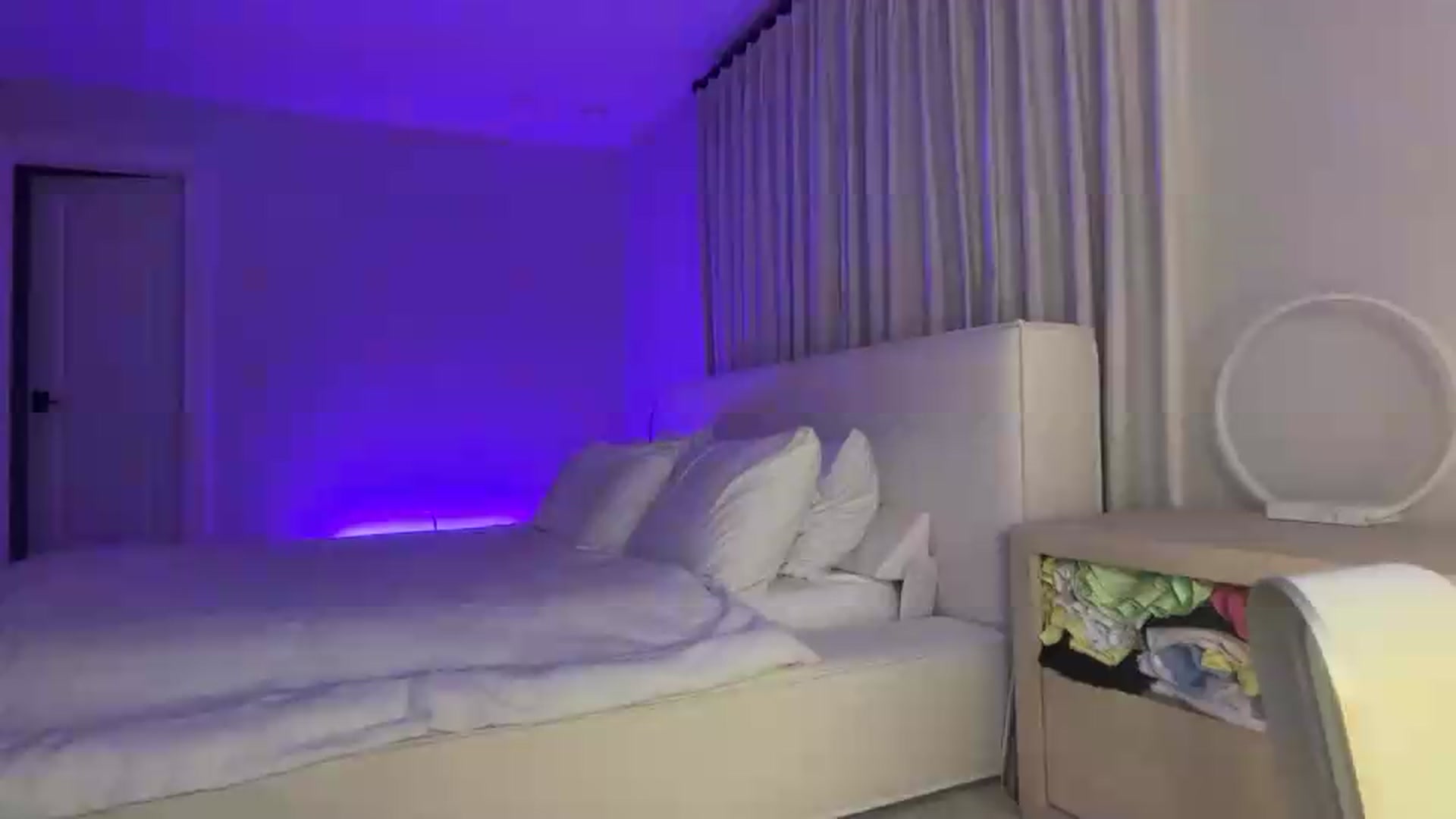 Gallery image thumbnail from LexiVixi's myfreecams stream on, 08/03/2026, 09:16 image 14 of 20