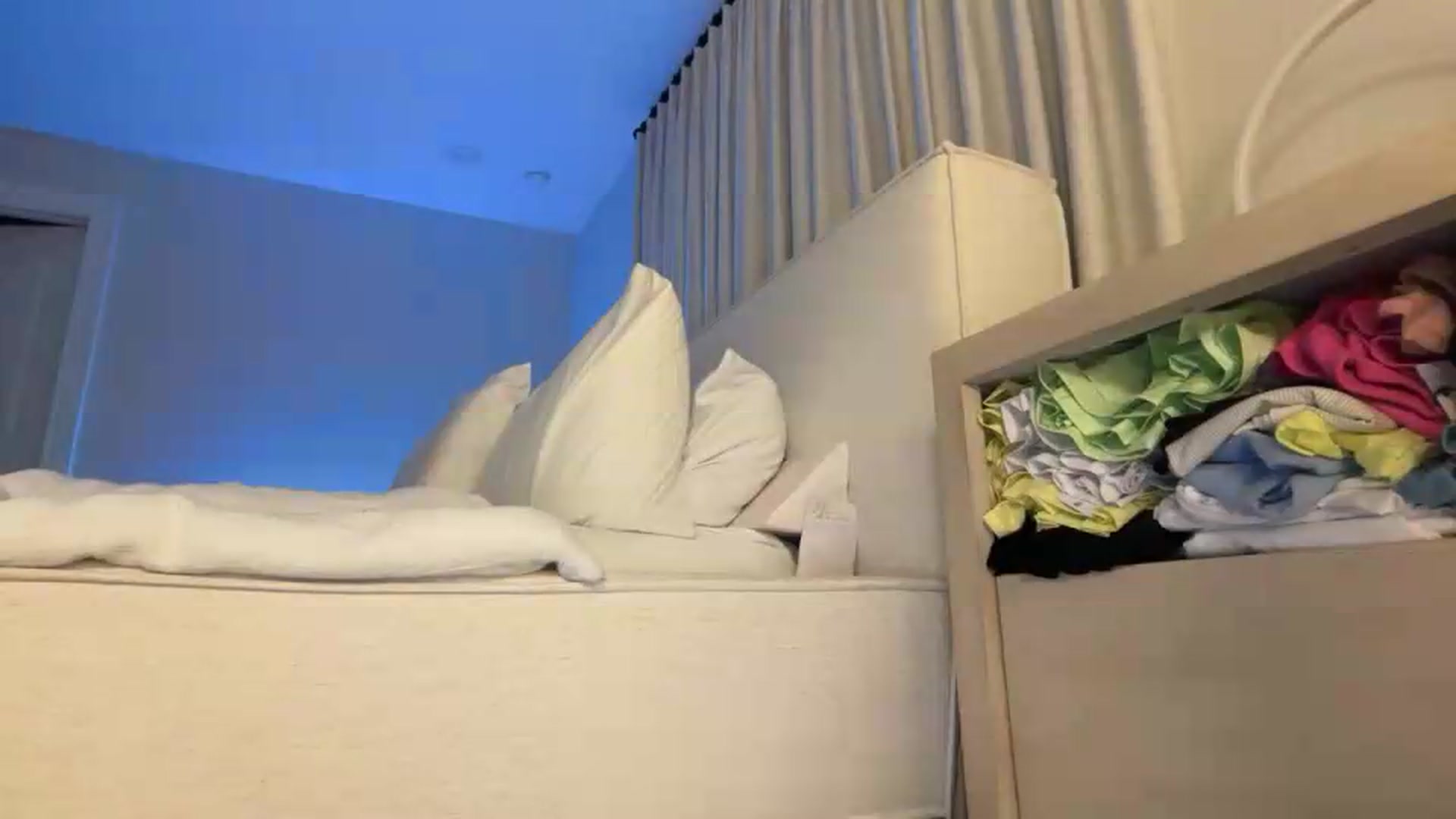Gallery image thumbnail from LexiVixi's myfreecams stream on, 08/08/2026, 09:52 image 9 of 20