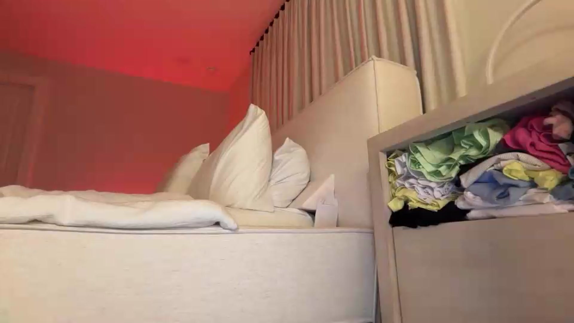 Gallery image thumbnail from LexiVixi's myfreecams stream on, 08/08/2026, 09:52 image 10 of 20