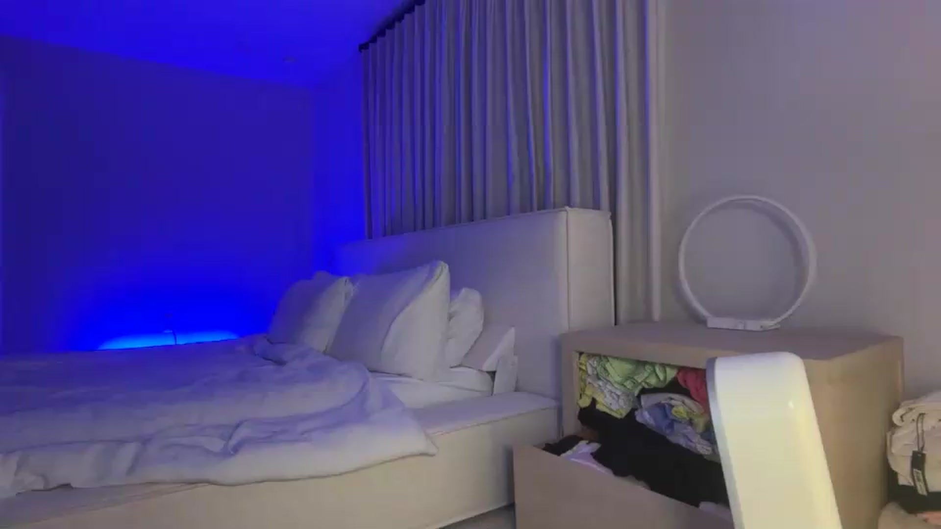 Gallery image thumbnail from LexiVixi's myfreecams stream on, 08/09/2026, 10:38 image 17 of 20