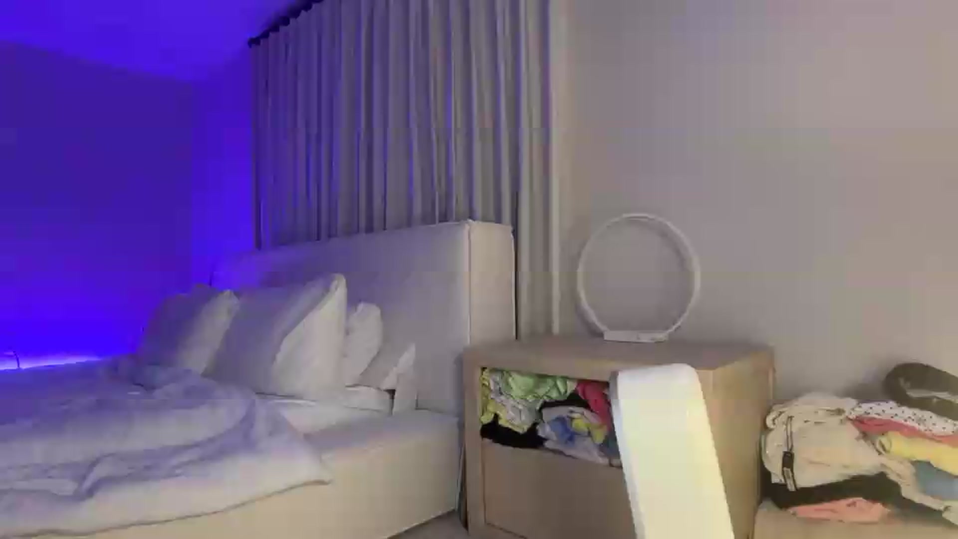 Gallery image thumbnail from LexiVixi's myfreecams stream on, 08/09/2026, 10:38 image 10 of 20
