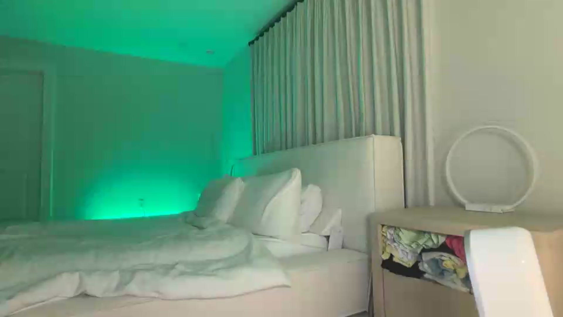Gallery image thumbnail from LexiVixi's myfreecams stream on, 08/09/2026, 10:38 image 5 of 20
