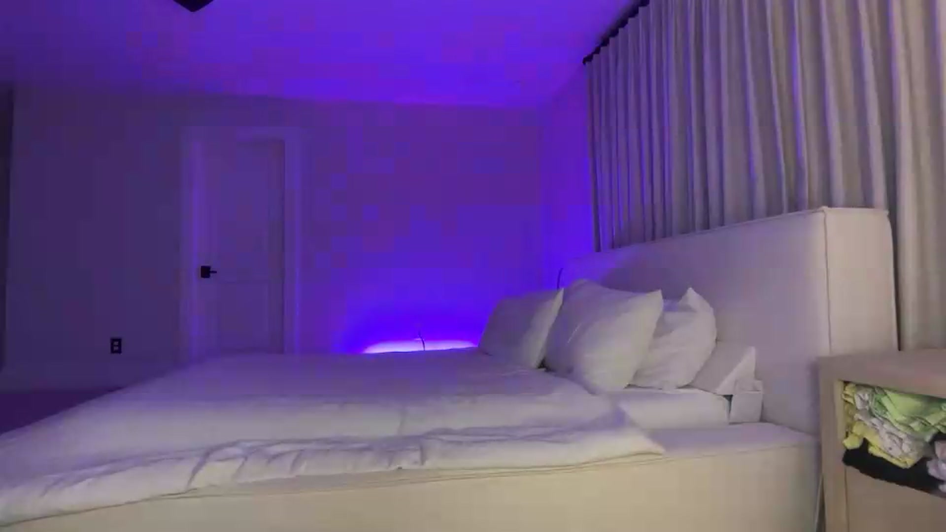 Gallery image thumbnail from LexiVixi's myfreecams stream on, 08/13/2026, 08:39 image 19 of 20
