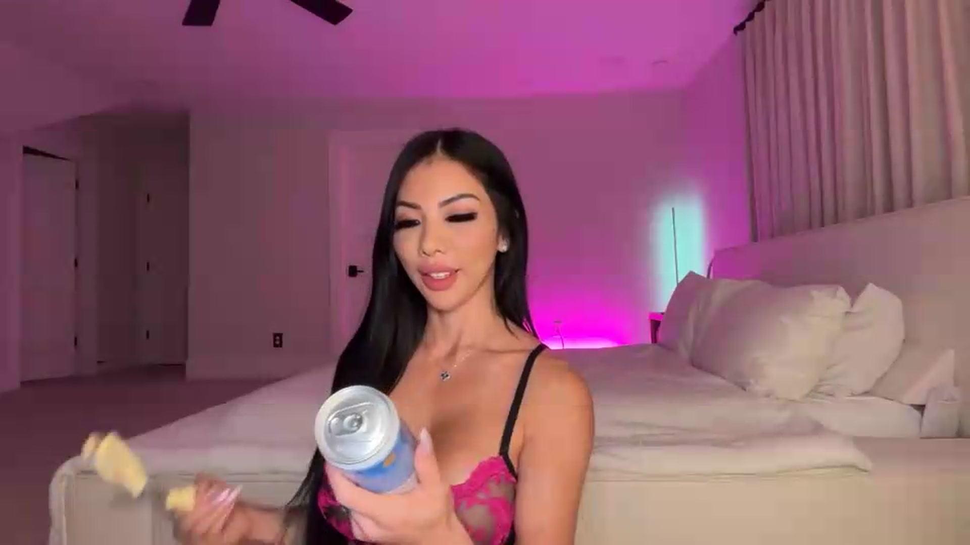 Gallery image thumbnail from LexiVixi's myfreecams stream on, 08/15/2026, 07:30 image 14 of 20
