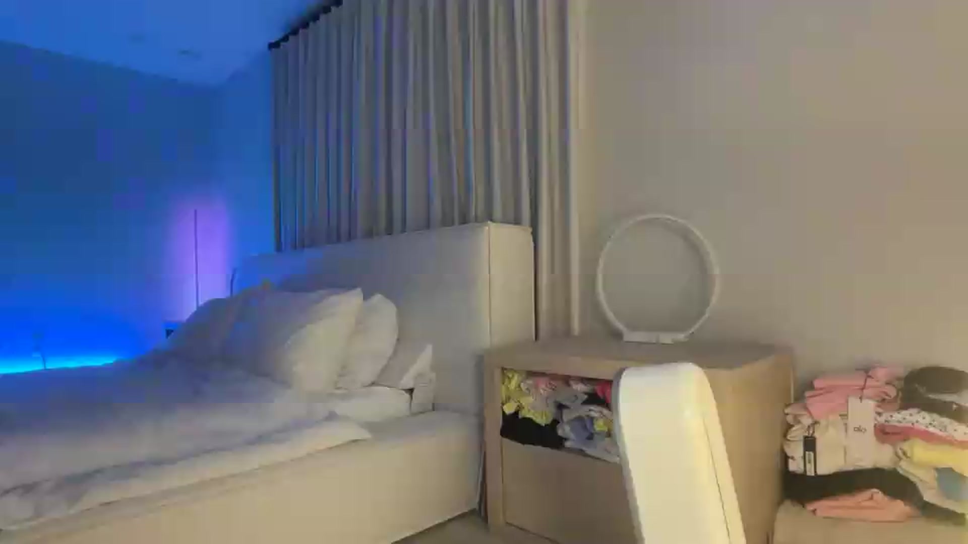 Gallery image thumbnail from LexiVixi's myfreecams stream on, 08/16/2026, 06:44 image 20 of 20