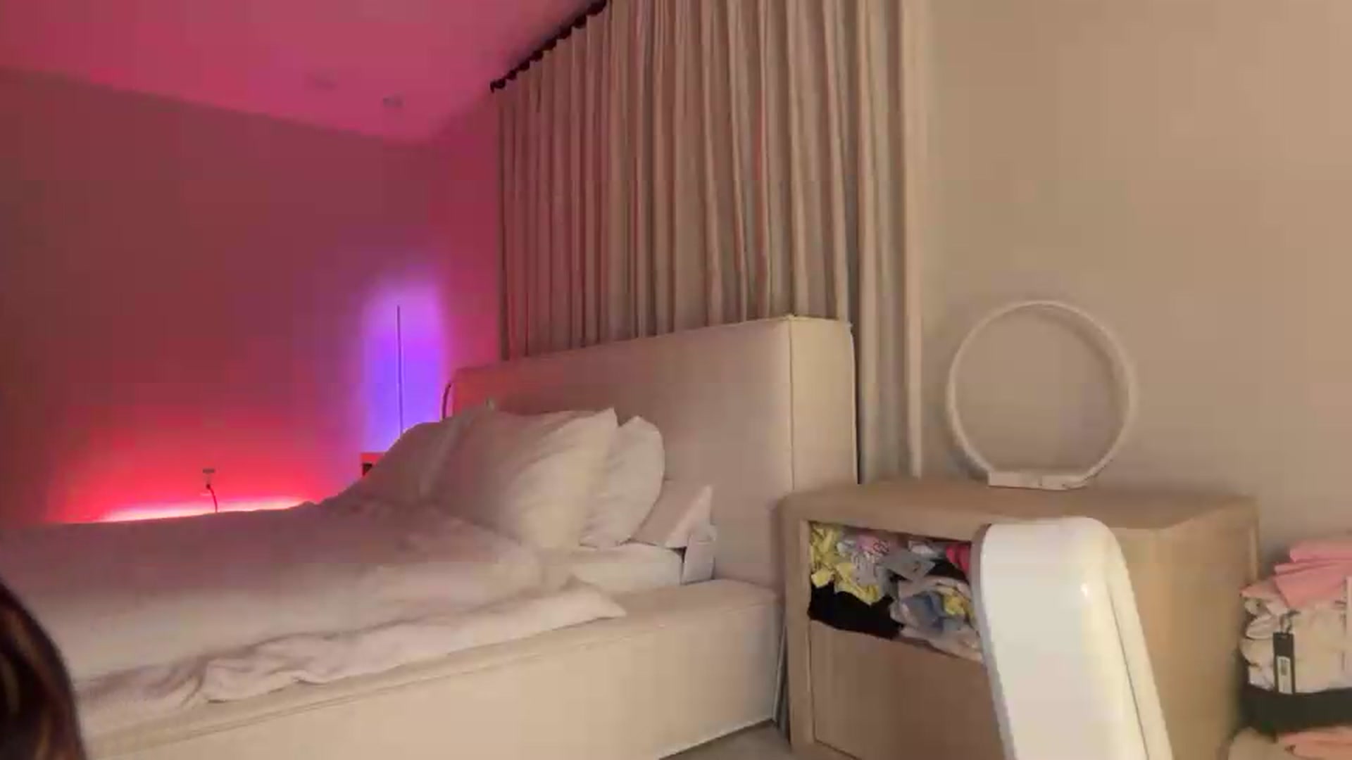 Gallery image thumbnail from LexiVixi's myfreecams stream on, 08/16/2026, 09:24 image 17 of 20