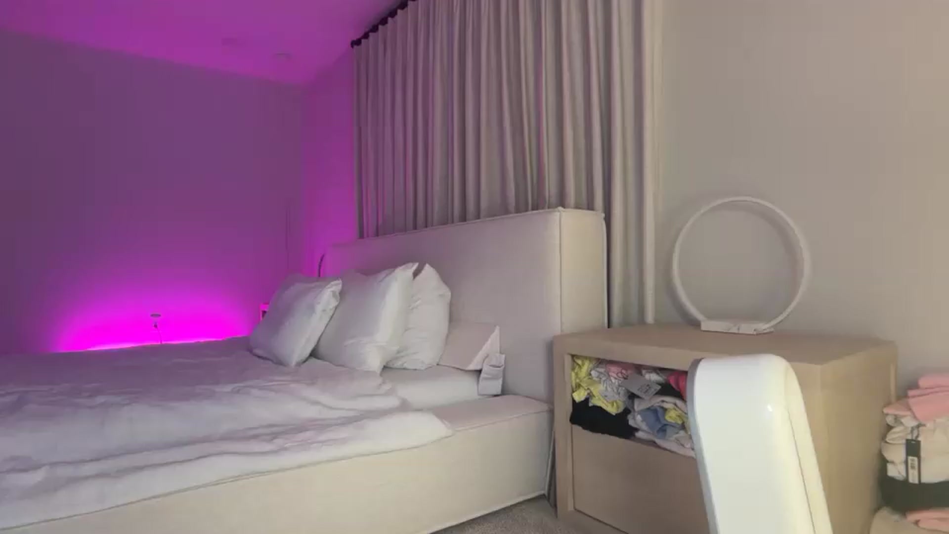 Gallery image thumbnail from LexiVixi's myfreecams stream on, 08/20/2026, 07:03 image 9 of 20