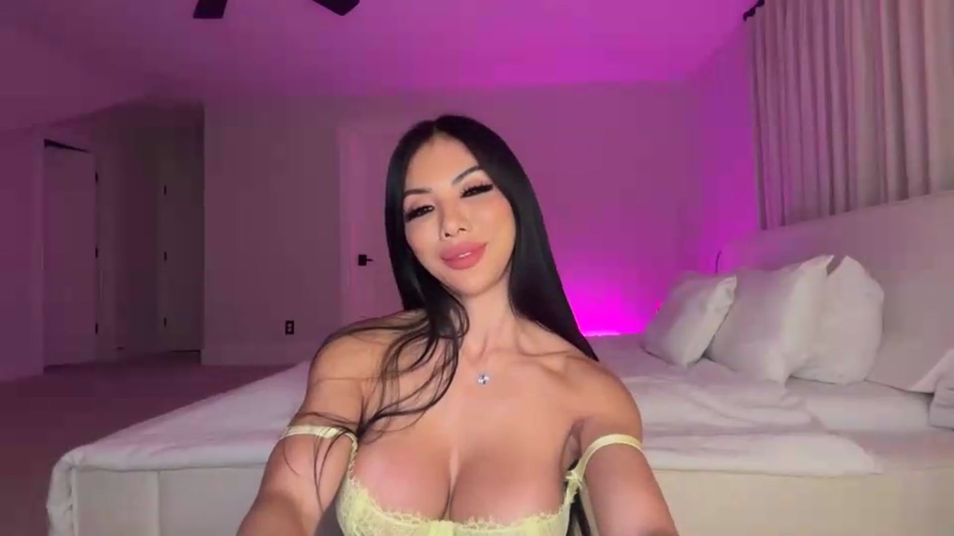 Gallery image thumbnail from LexiVixi's myfreecams stream on, 08/20/2026, 07:03 image 20 of 20
