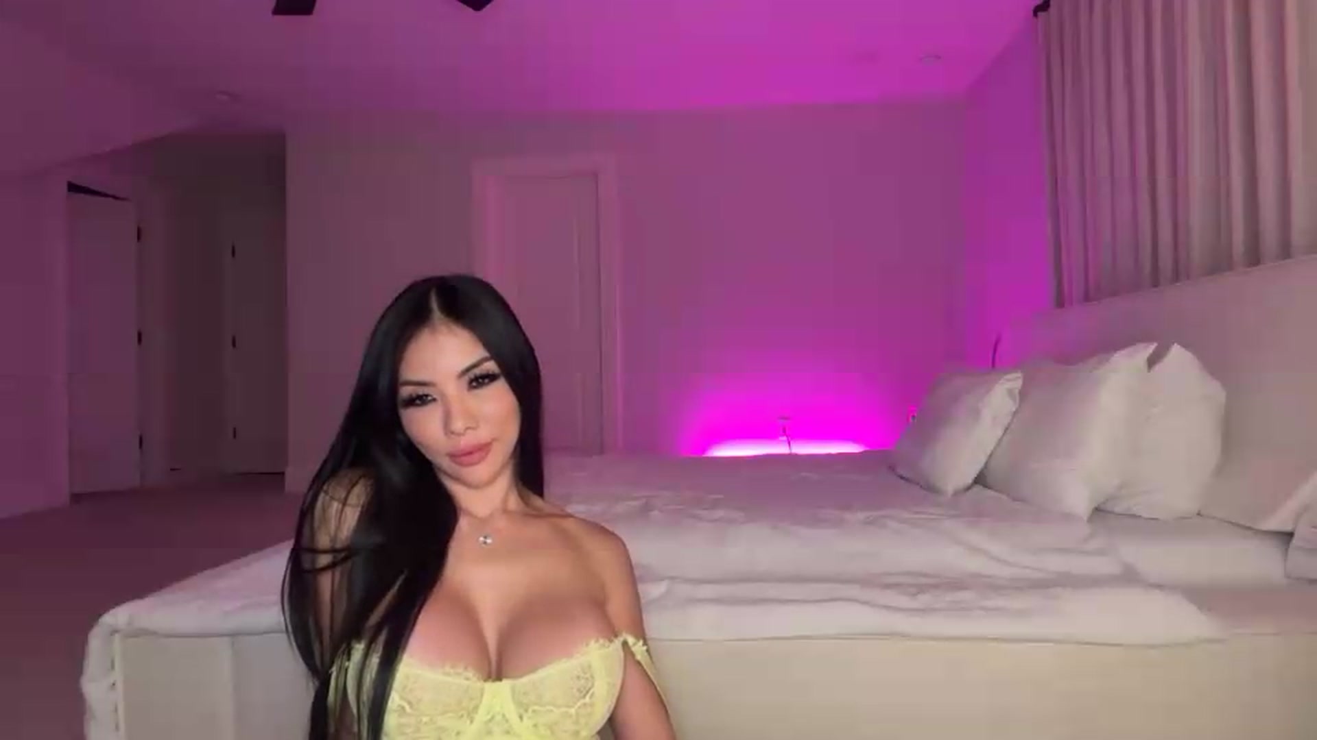 Gallery image thumbnail from LexiVixi's myfreecams stream on, 08/20/2026, 07:03 image 8 of 20