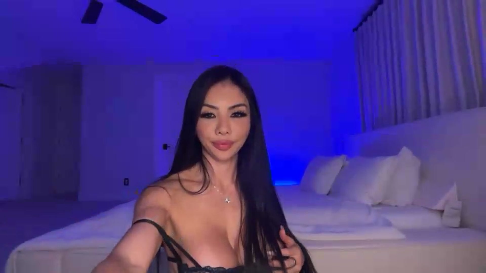 Gallery image thumbnail from LexiVixi's myfreecams stream on, 08/22/2026, 10:02 image 19 of 20