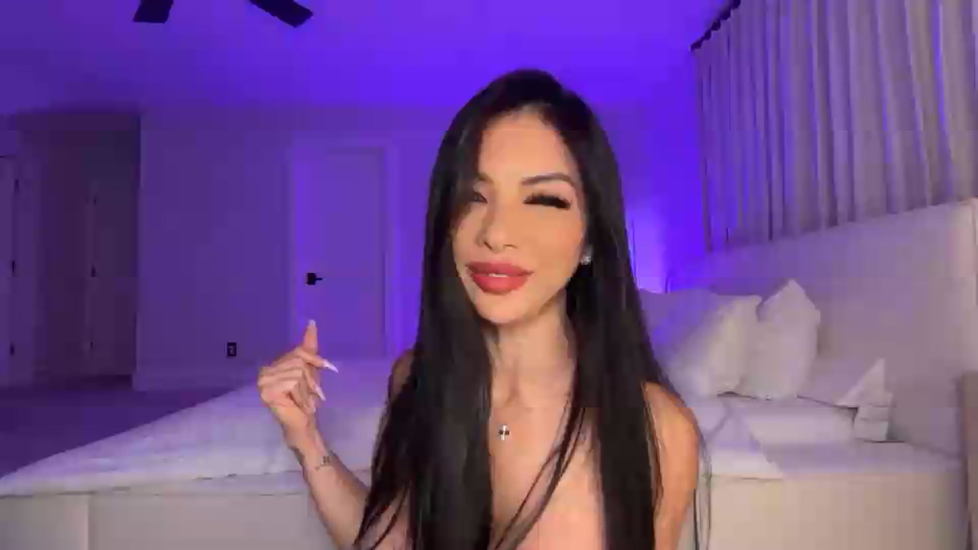 Gallery image thumbnail from LexiVixi's myfreecams stream on, 08/23/2026, 09:28 image 15 of 20