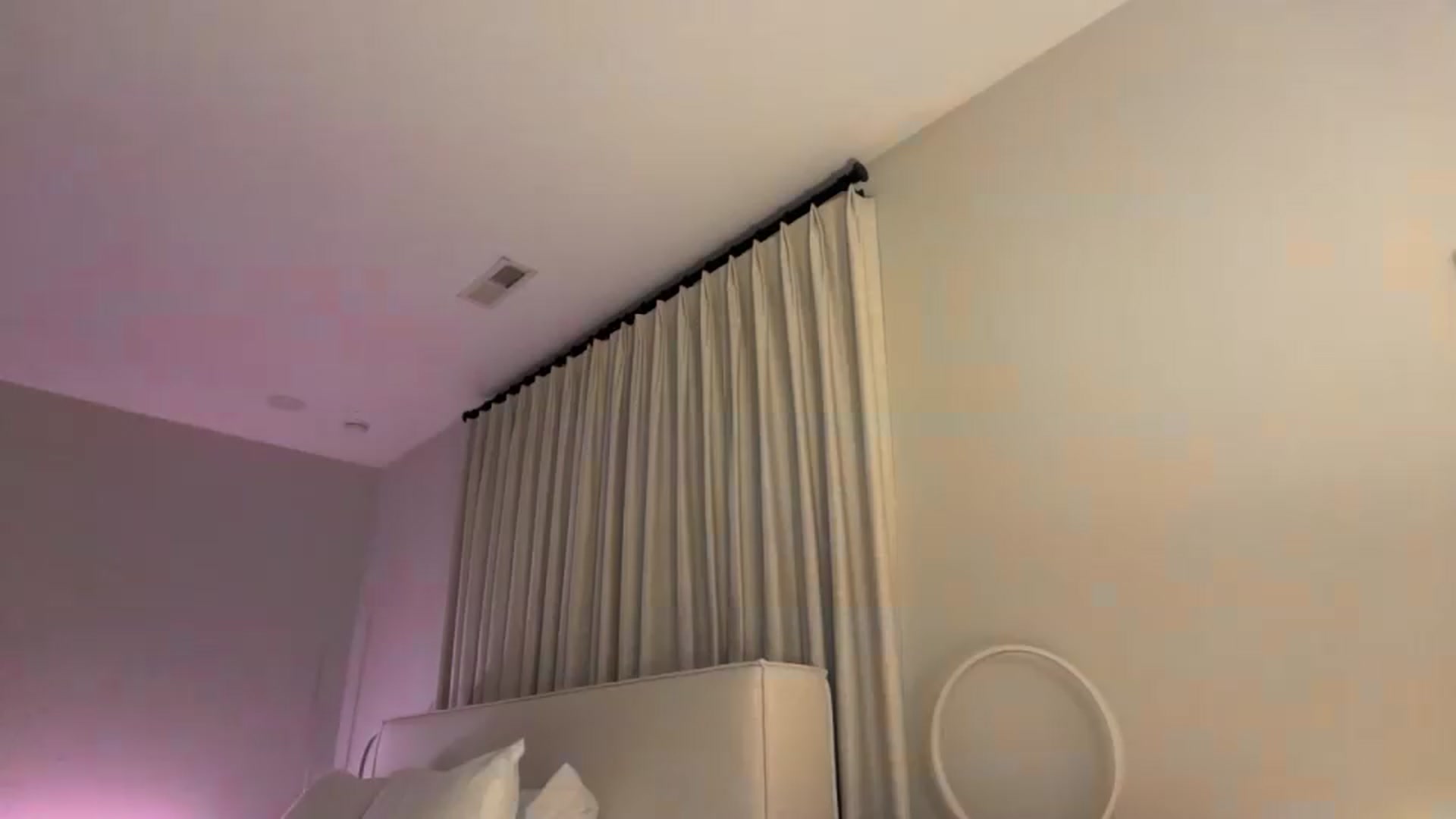 Gallery image thumbnail from LexiVixi's myfreecams stream on, 08/28/2026, 08:59 image 11 of 20