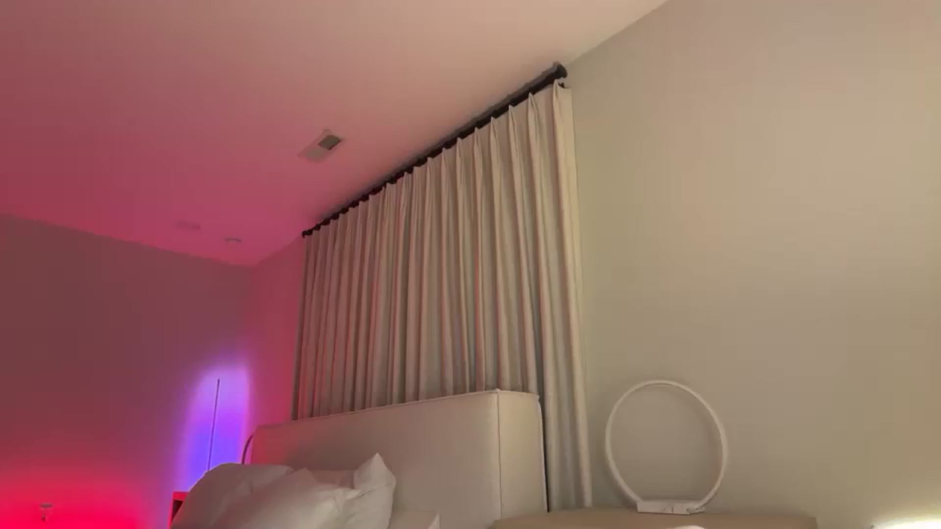 Gallery image thumbnail from LexiVixi's myfreecams stream on, 08/29/2026, 08:25 image 16 of 20