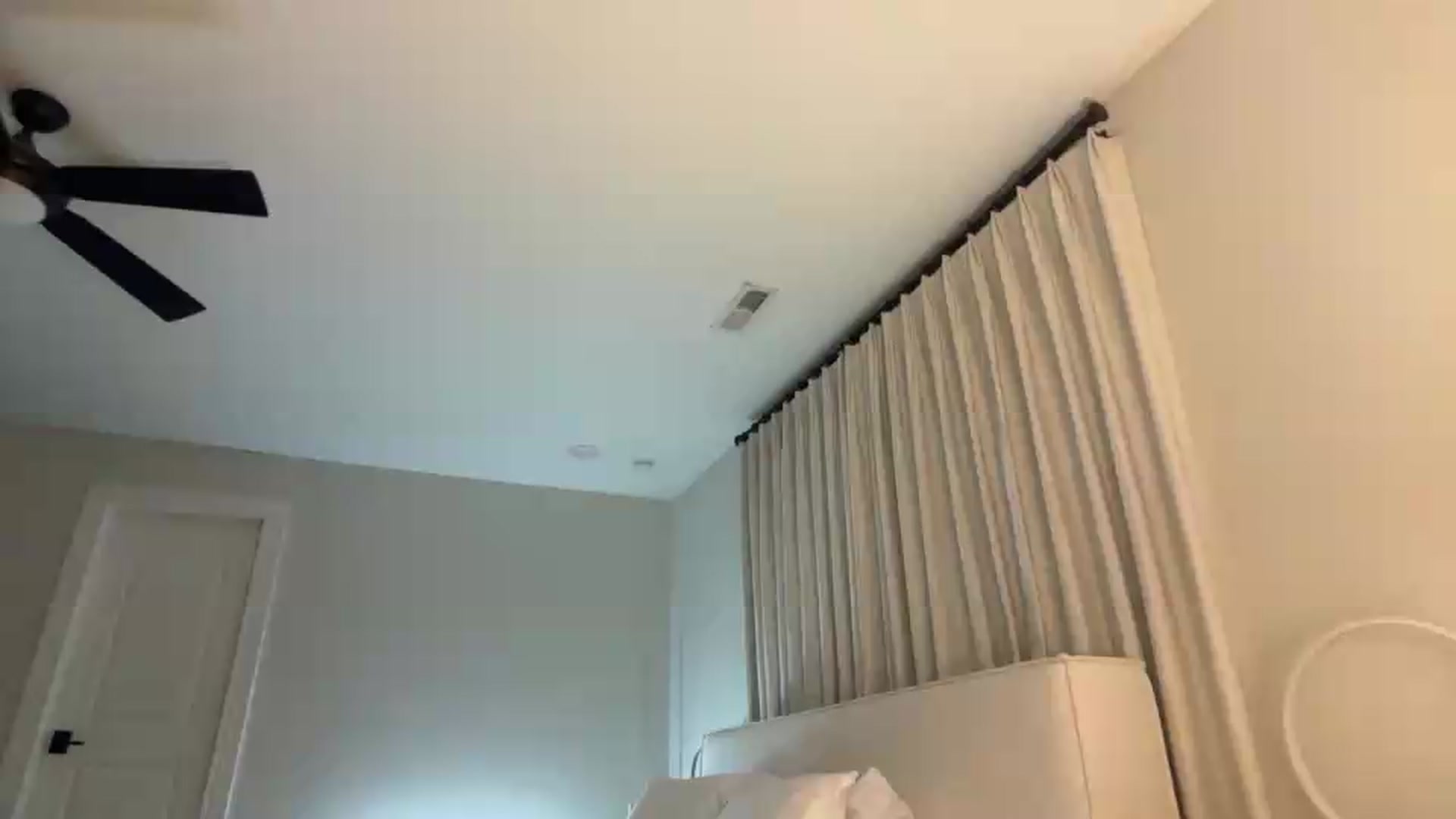 Gallery image thumbnail from LexiVixi's myfreecams stream on, 08/31/2026, 06:44 image 13 of 20