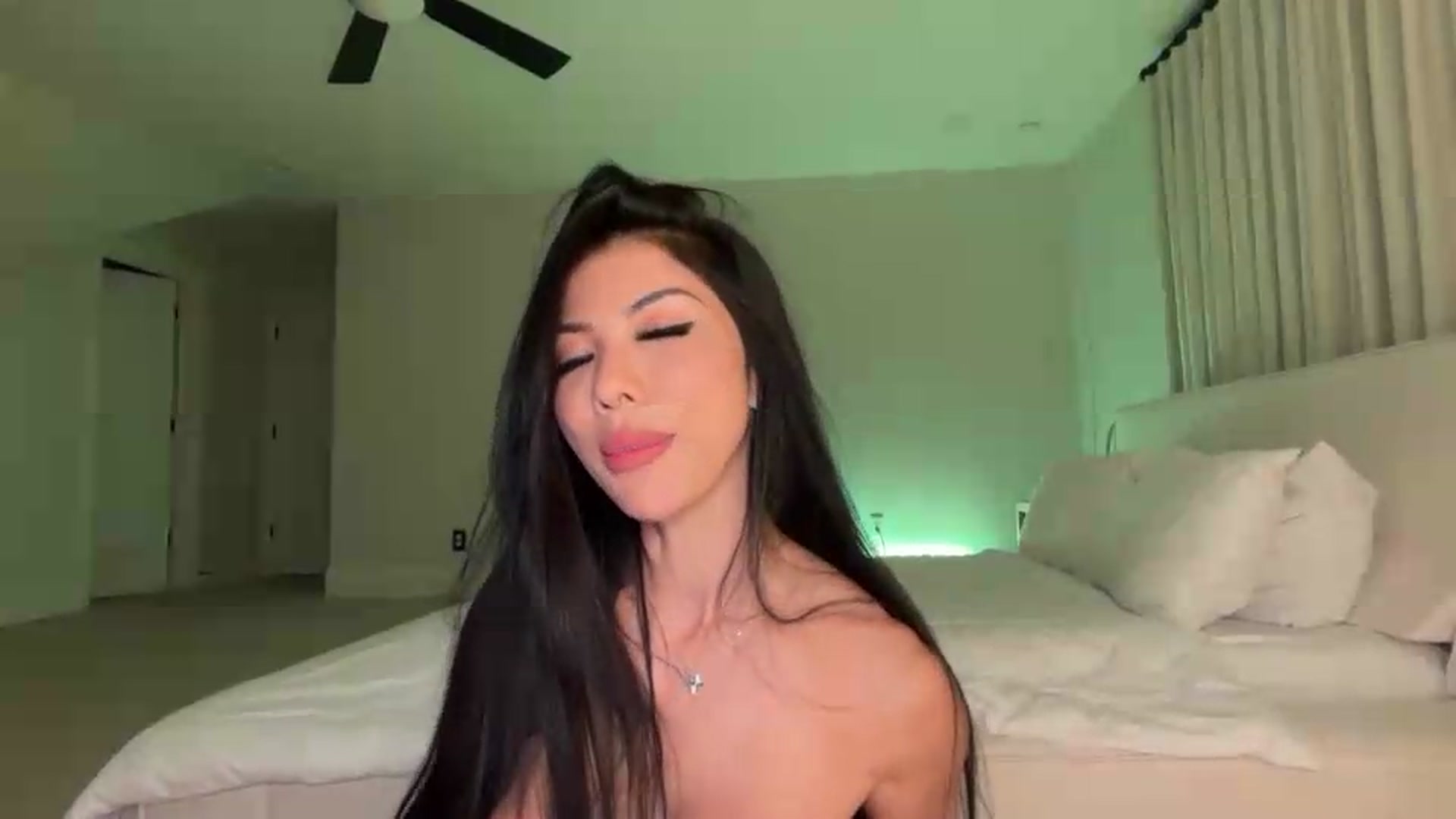 Gallery image thumbnail from LexiVixi's myfreecams stream on, 08/31/2026, 08:43 image 10 of 20