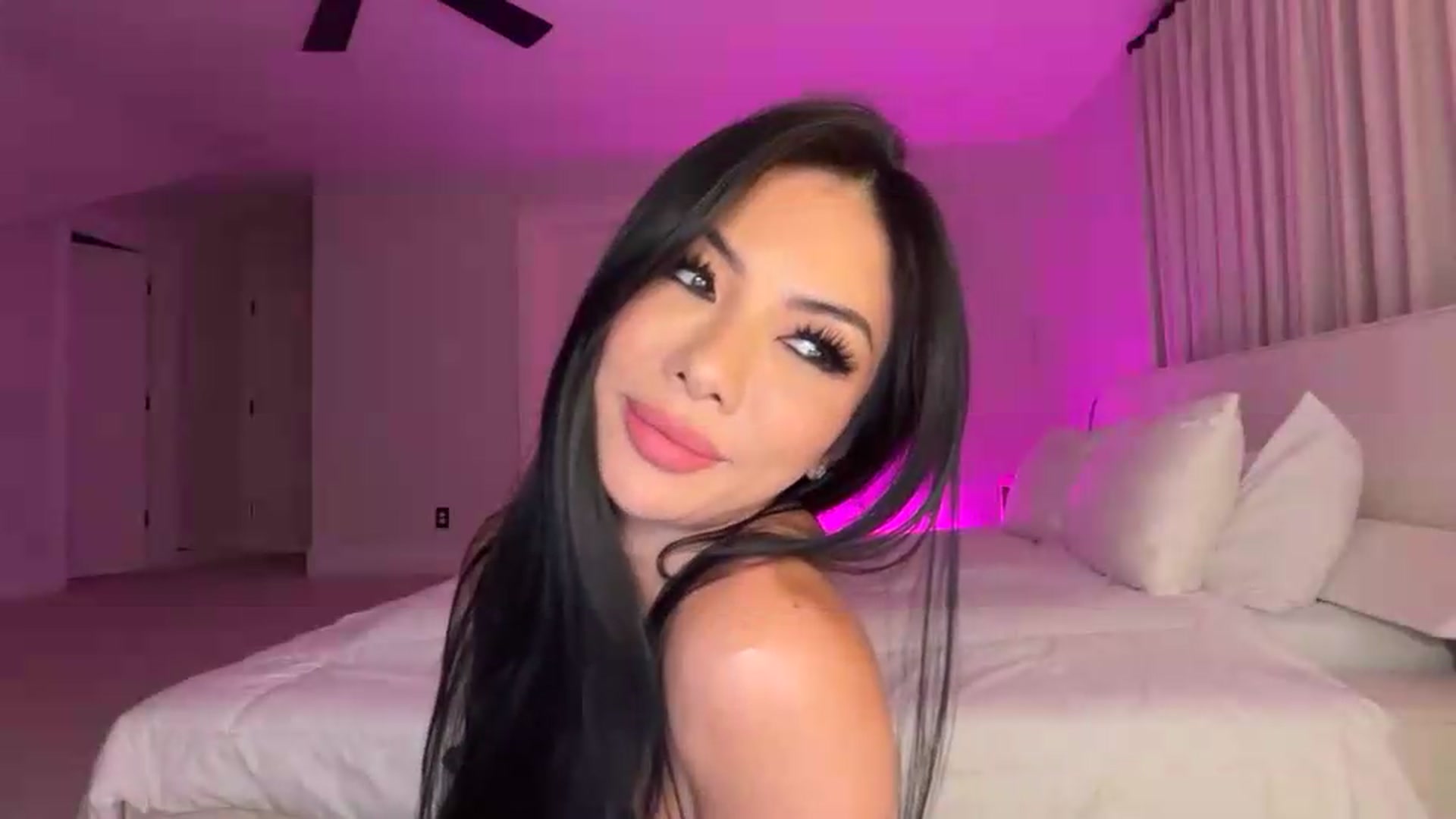 Gallery image thumbnail from LexiVixi's myfreecams stream on, 09/01/2026, 06:23 image 11 of 20