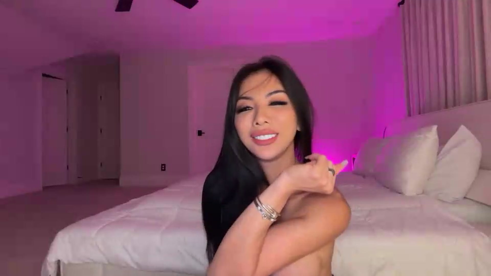 Gallery image thumbnail from LexiVixi's myfreecams stream on, 09/01/2026, 06:23 image 20 of 20