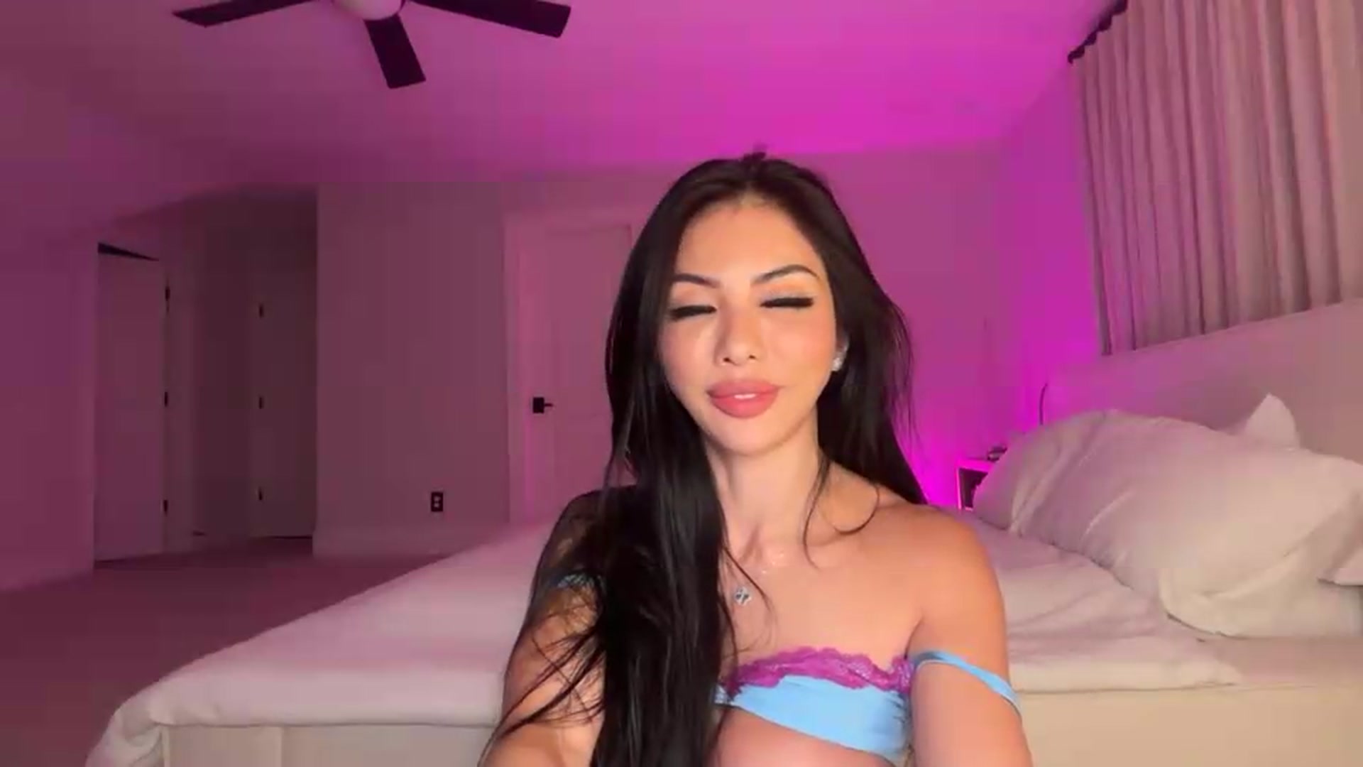 Gallery image thumbnail from LexiVixi's myfreecams stream on, 09/11/2026, 10:42 image 9 of 20