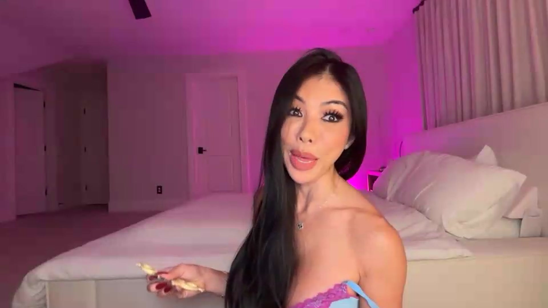 Gallery image thumbnail from LexiVixi's myfreecams stream on, 09/11/2026, 10:42 image 6 of 20