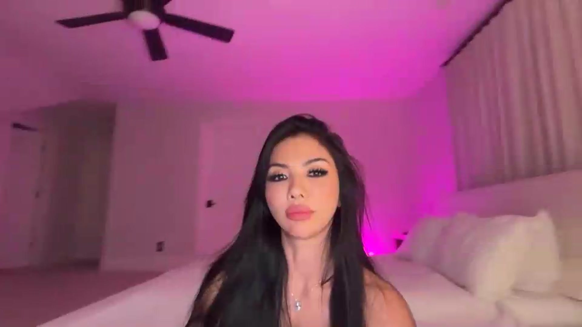 Gallery image thumbnail from LexiVixi's myfreecams stream on, 09/13/2026, 08:14 image 18 of 20