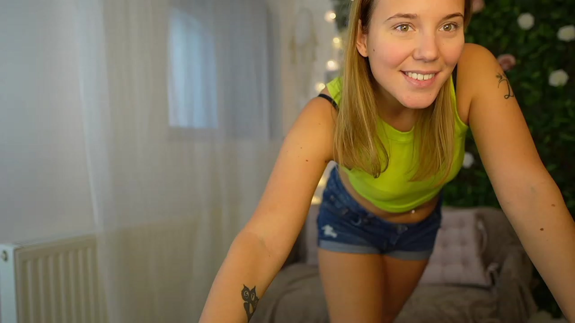Gallery image thumbnail from Lexi_Anne18's myfreecams stream on, 09/13/2023, 09:44 image 5 of 20