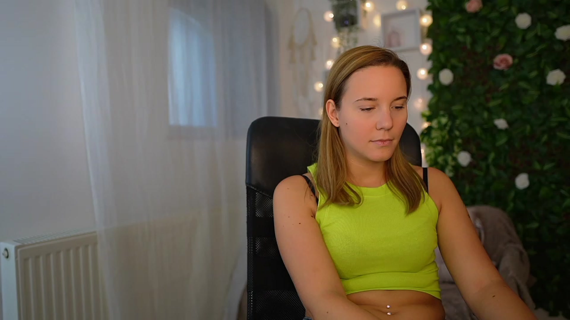 Gallery image thumbnail from Lexi_Anne18's myfreecams stream on, 09/13/2023, 09:44 image 7 of 20