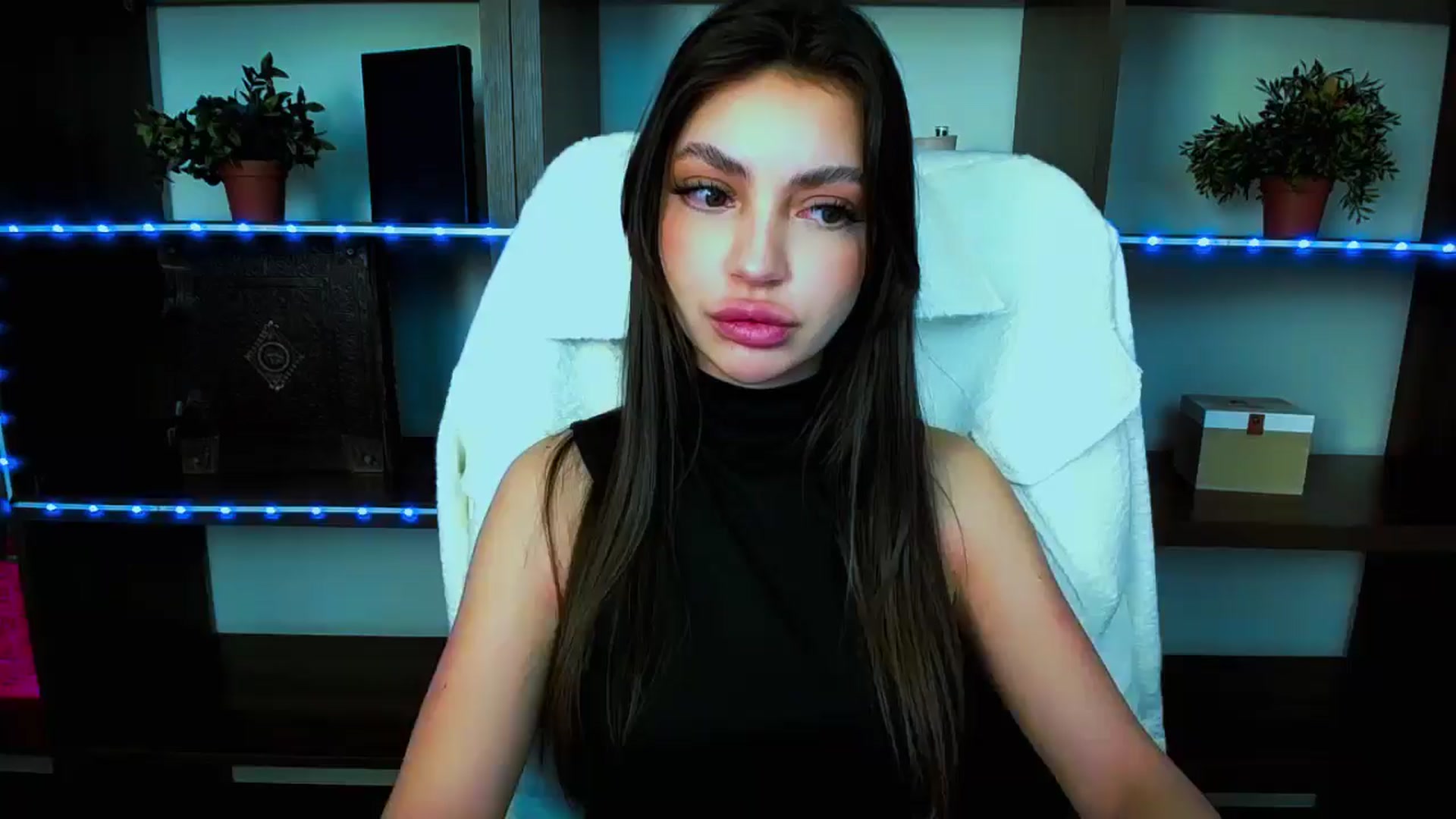 Gallery image thumbnail from Lexi_Jos's myfreecams stream on, 04/19/2025, 13:27 image 14 of 20