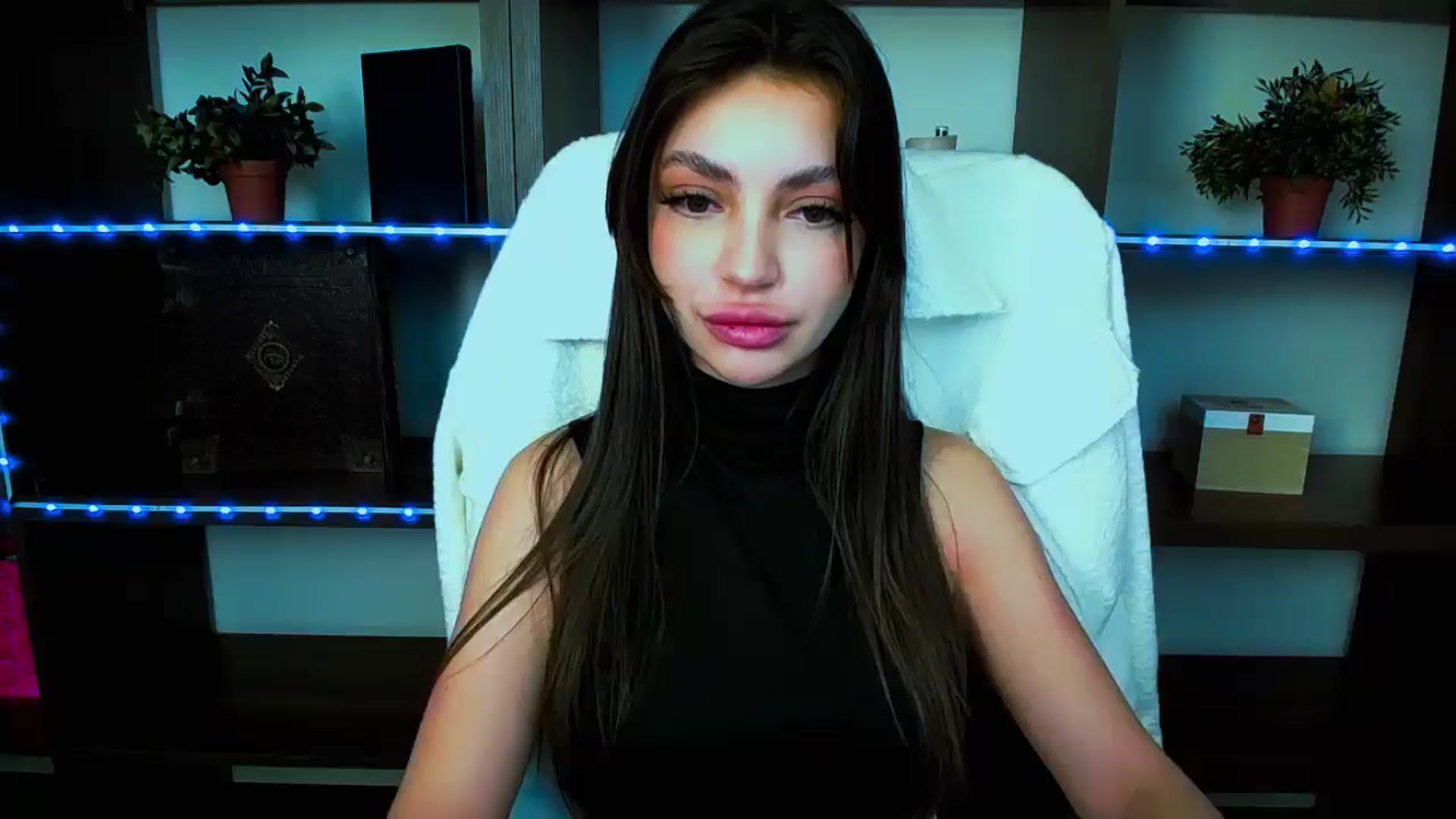 Gallery image thumbnail from Lexi_Jos's myfreecams stream on, 04/19/2025, 13:27 image 12 of 20