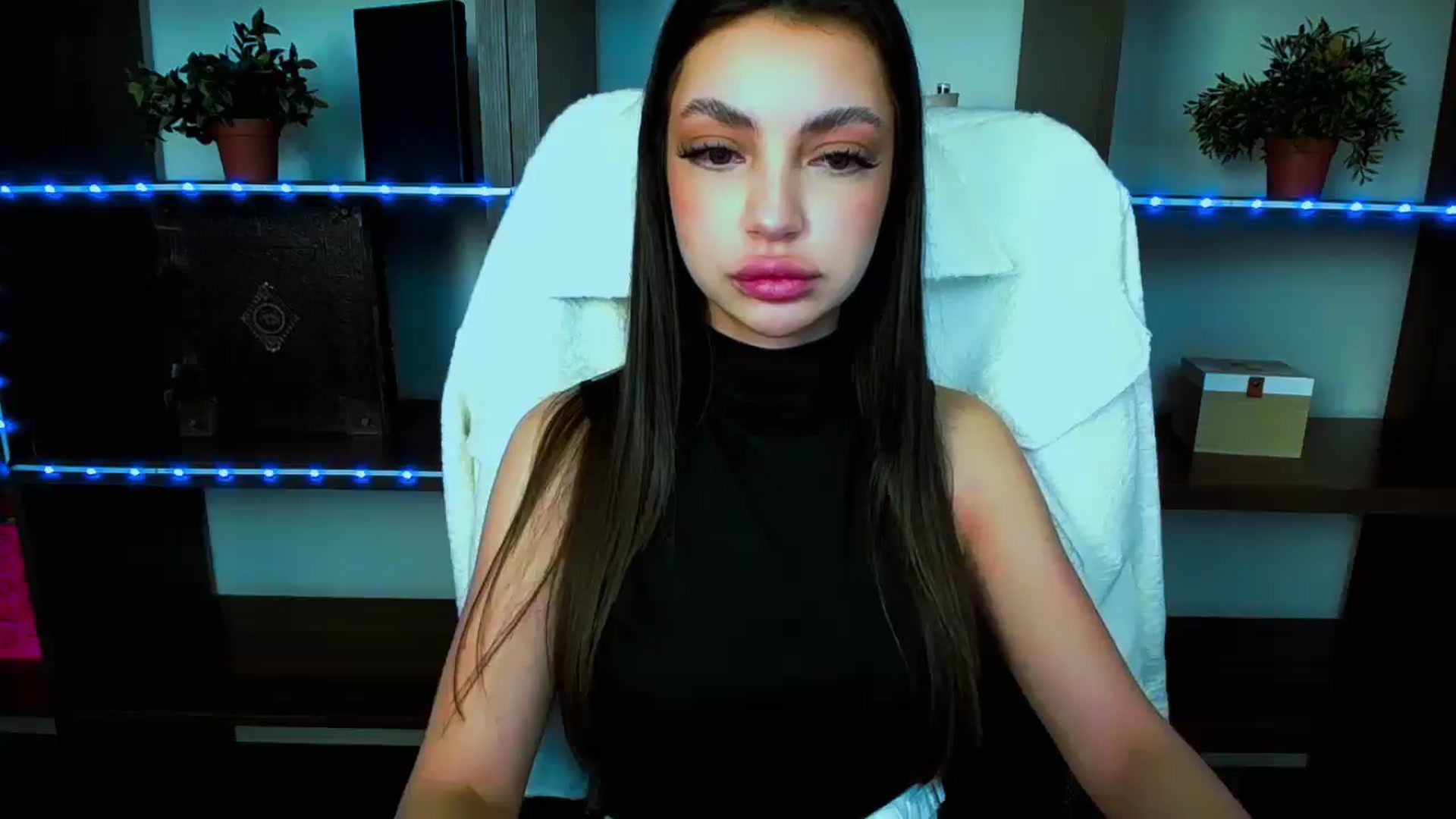 Gallery image thumbnail from Lexi_Jos's myfreecams stream on, 04/19/2025, 13:27 image 8 of 20