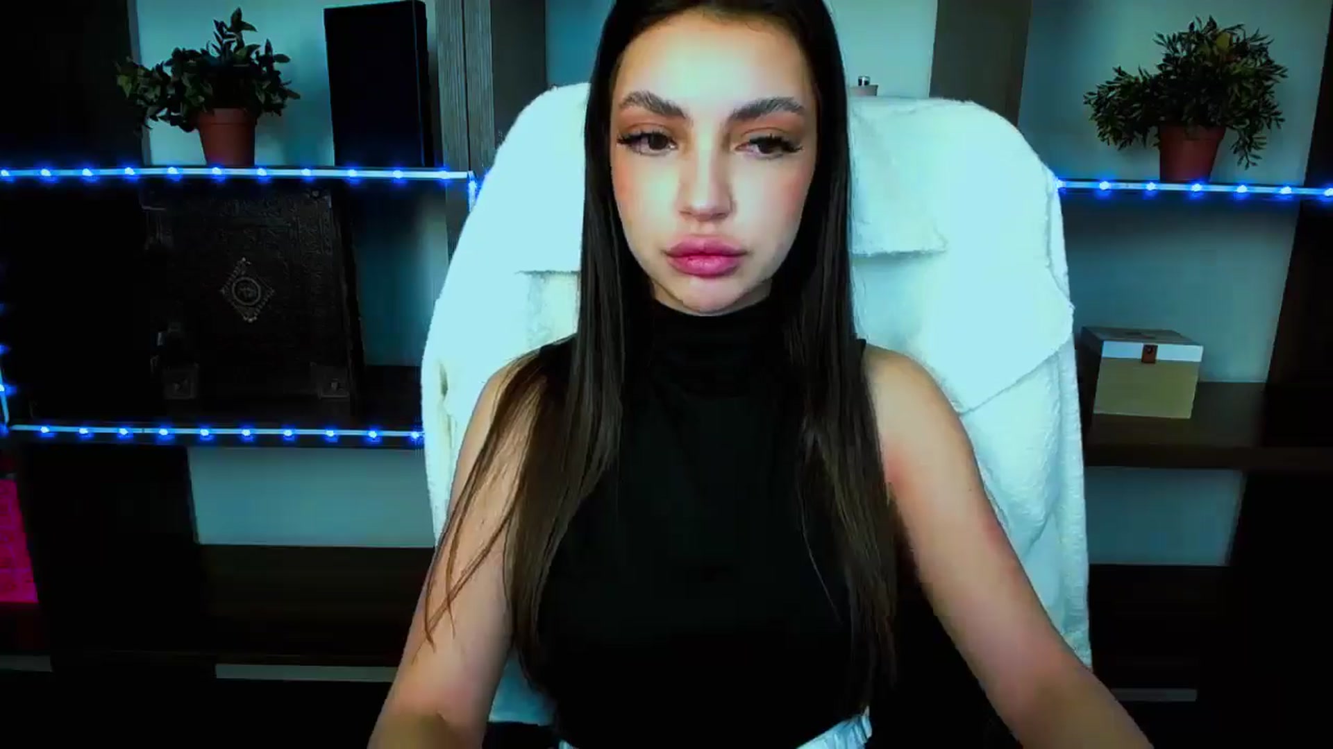 Gallery image thumbnail from Lexi_Jos's myfreecams stream on, 04/19/2025, 13:27 image 7 of 20