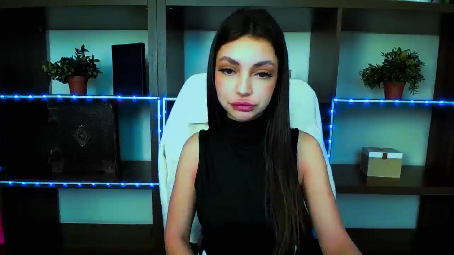 Gallery image thumbnail from Lexi_Jos's myfreecams stream on, 04/19/2025, 14:56 image 19 of 20