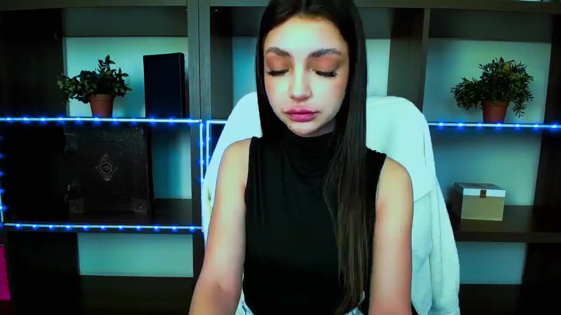 Gallery image thumbnail from Lexi_Jos's myfreecams stream on, 04/19/2025, 14:56 image 18 of 20