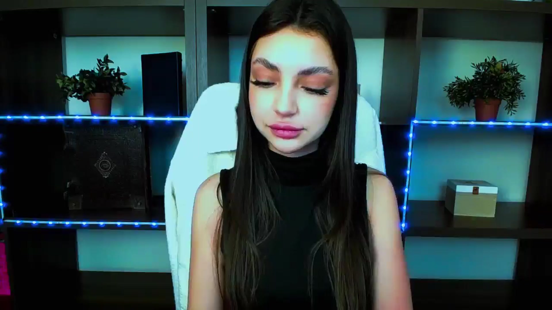 Gallery image thumbnail from Lexi_Jos's myfreecams stream on, 04/19/2025, 14:56 image 13 of 20