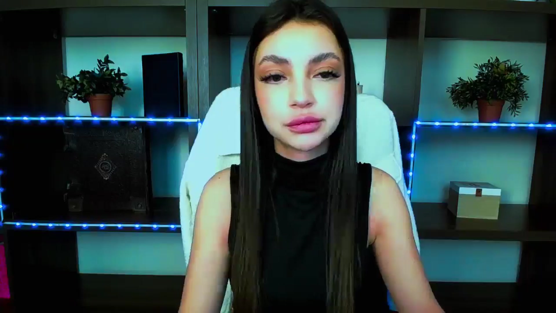 Gallery image thumbnail from Lexi_Jos's myfreecams stream on, 04/19/2025, 14:56 image 16 of 20