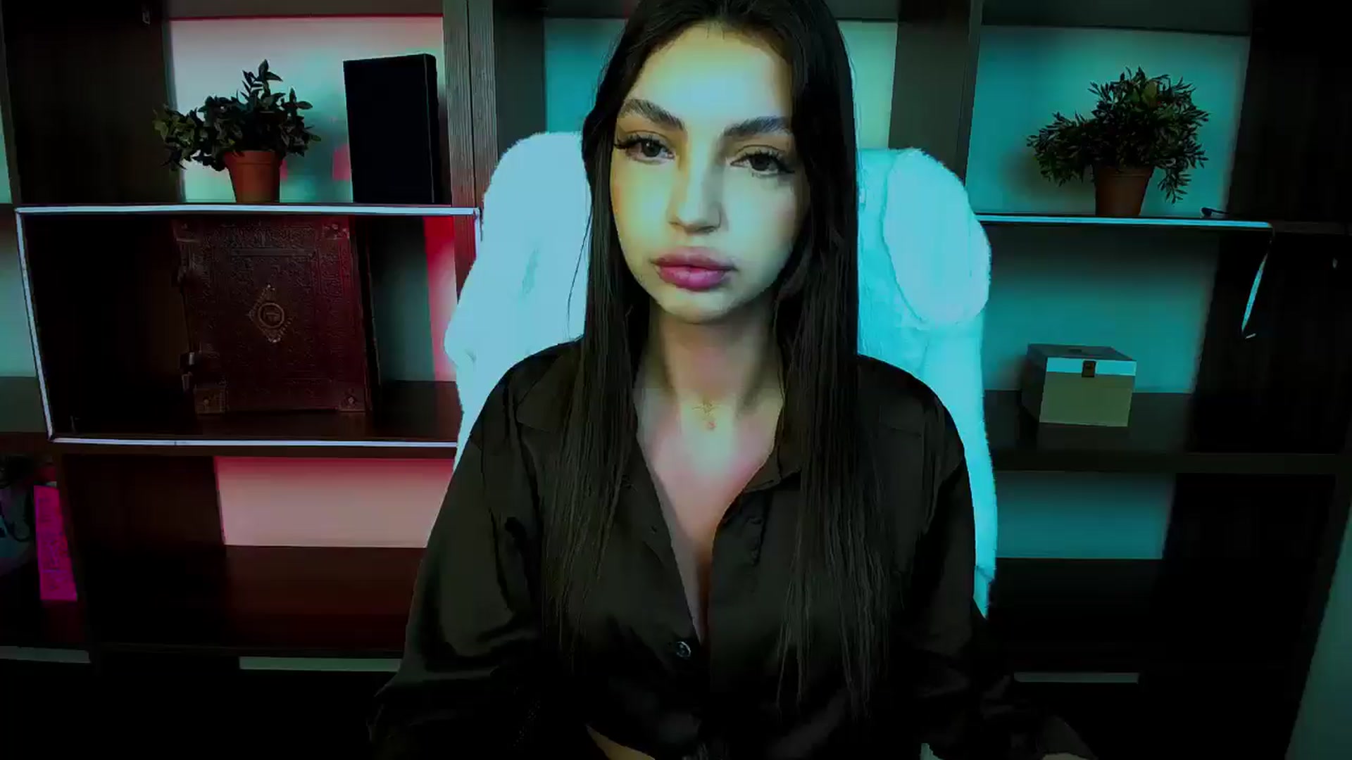 Gallery image thumbnail from Lexi_Jos's myfreecams stream on, 04/20/2025, 11:51 image 13 of 20
