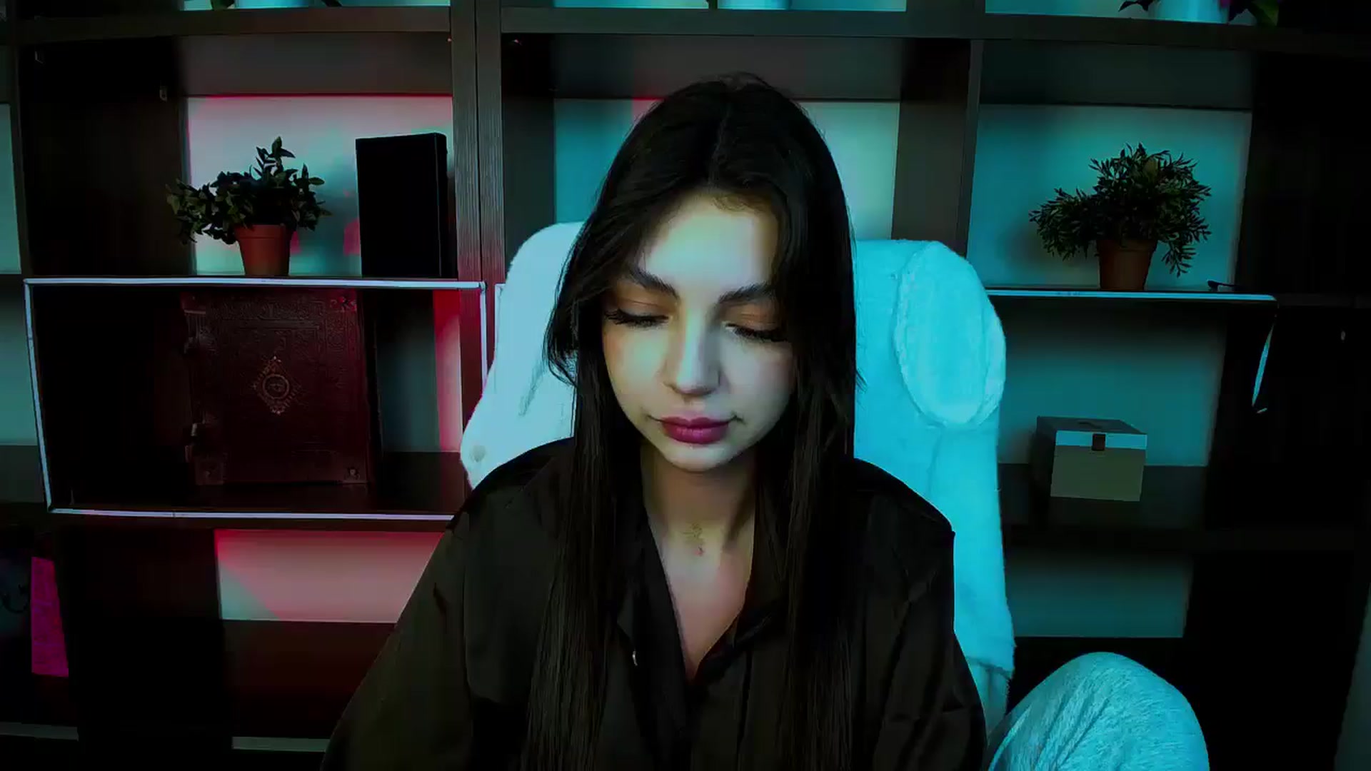 Gallery image thumbnail from Lexi_Jos's myfreecams stream on, 04/20/2025, 19:55 image 17 of 20