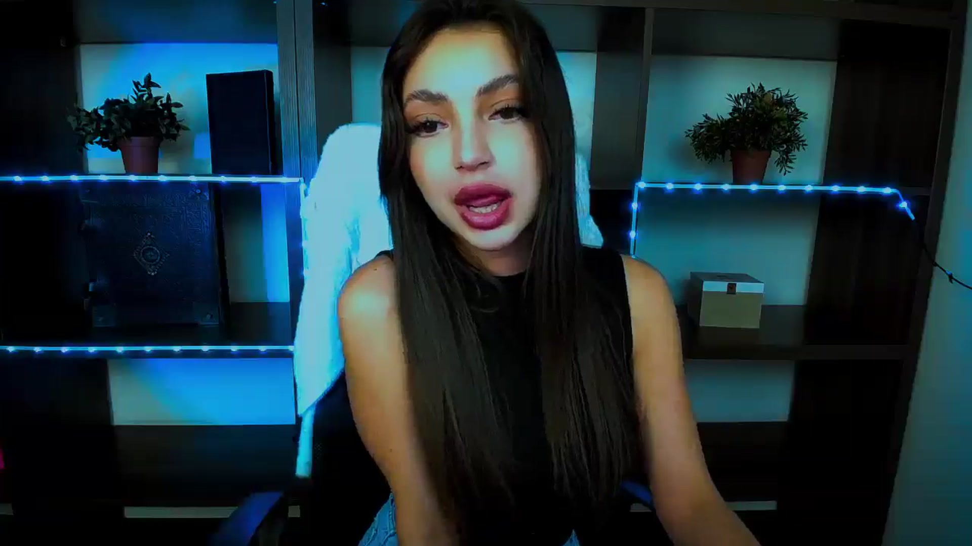 Gallery image thumbnail from Lexi_Jos's myfreecams stream on, 04/22/2025, 13:36 image 3 of 20