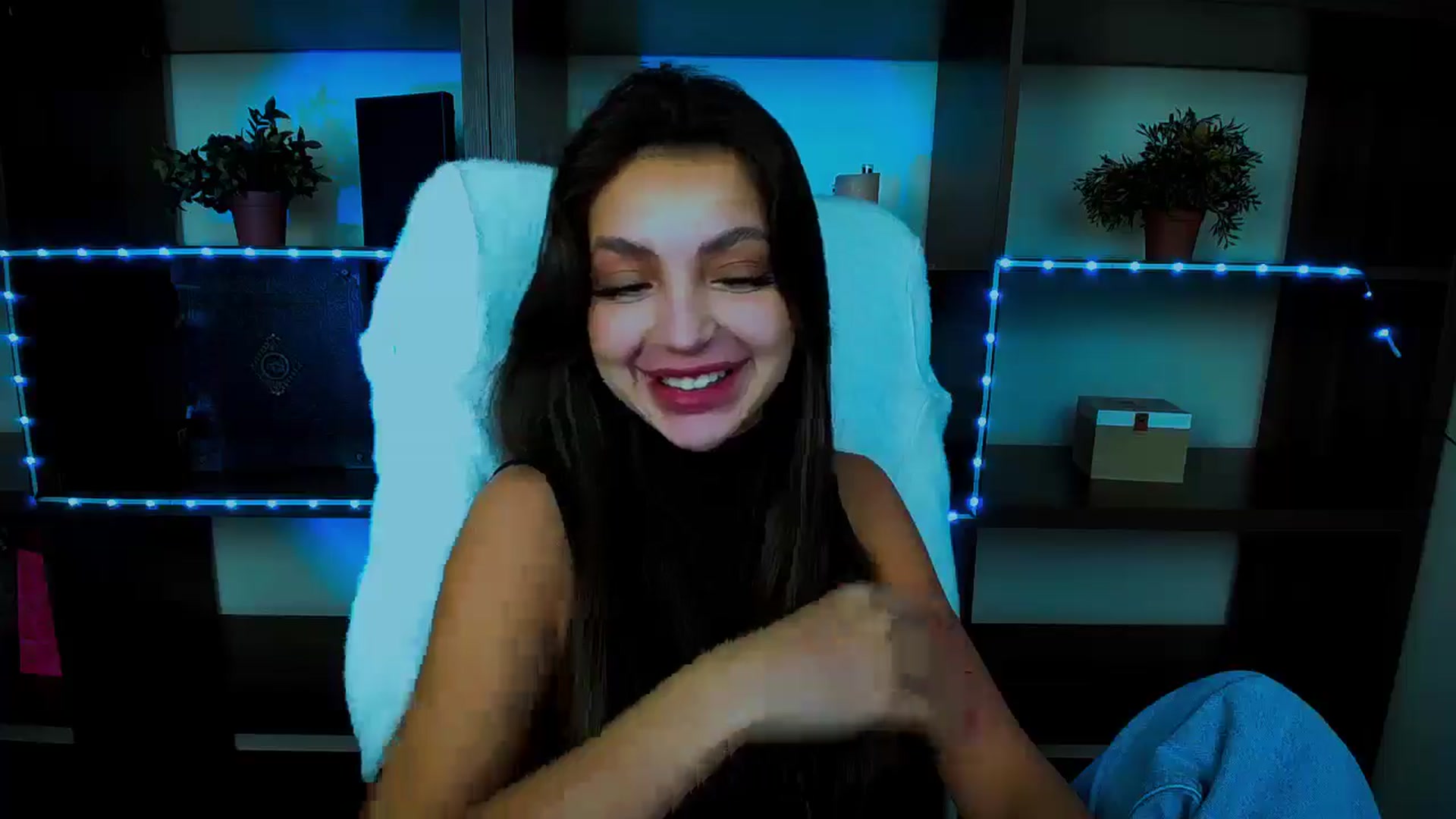 Gallery image thumbnail from Lexi_Jos's myfreecams stream on, 04/22/2025, 15:20 image 18 of 20