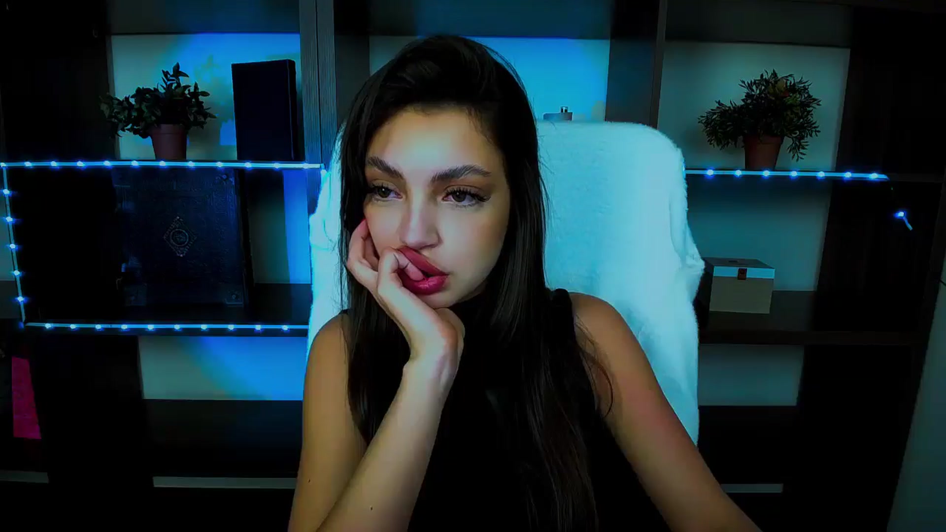 Gallery image thumbnail from Lexi_Jos's myfreecams stream on, 04/22/2025, 15:20 image 12 of 20