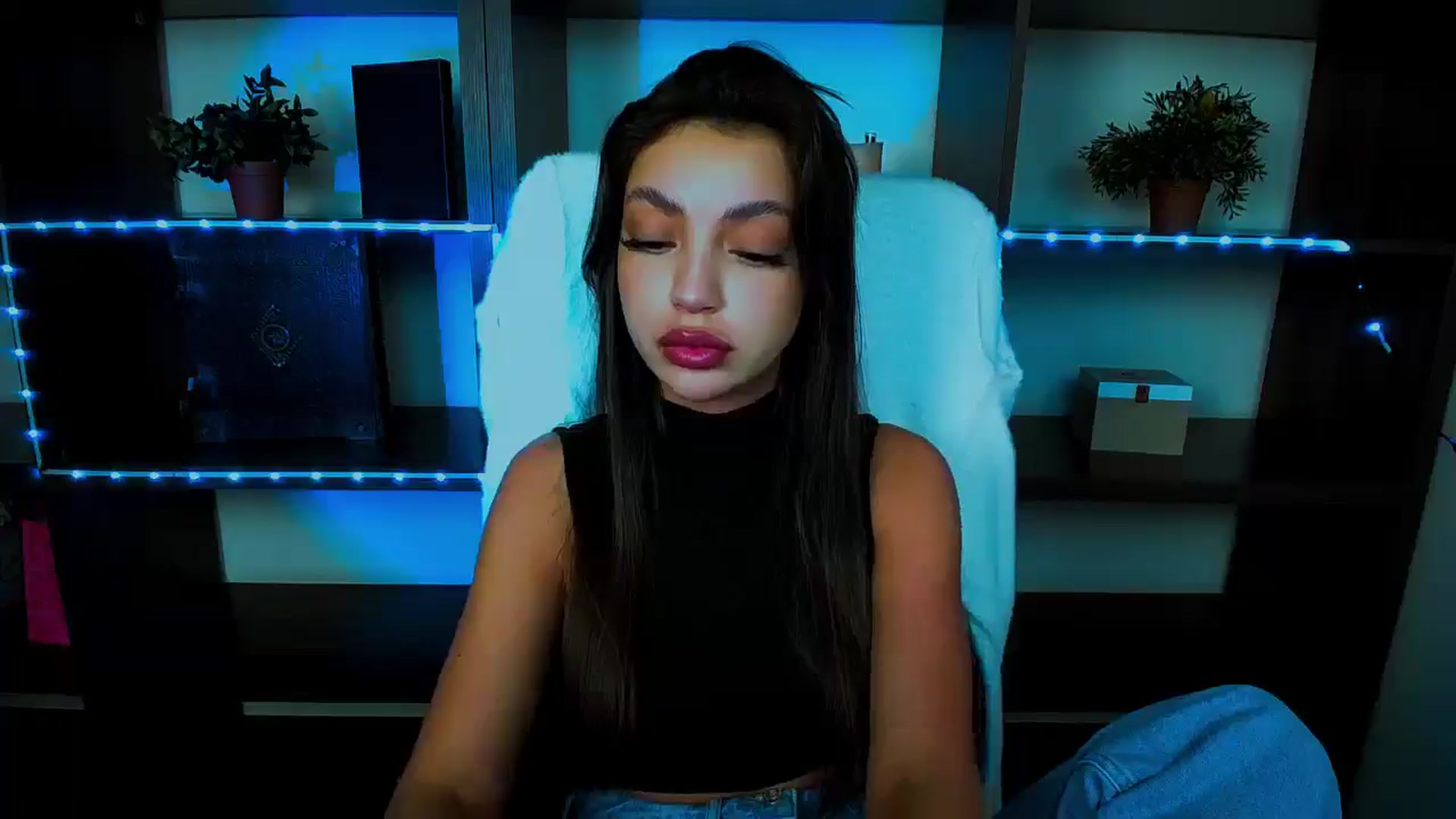 Gallery image thumbnail from Lexi_Jos's myfreecams stream on, 04/22/2025, 18:10 image 10 of 20