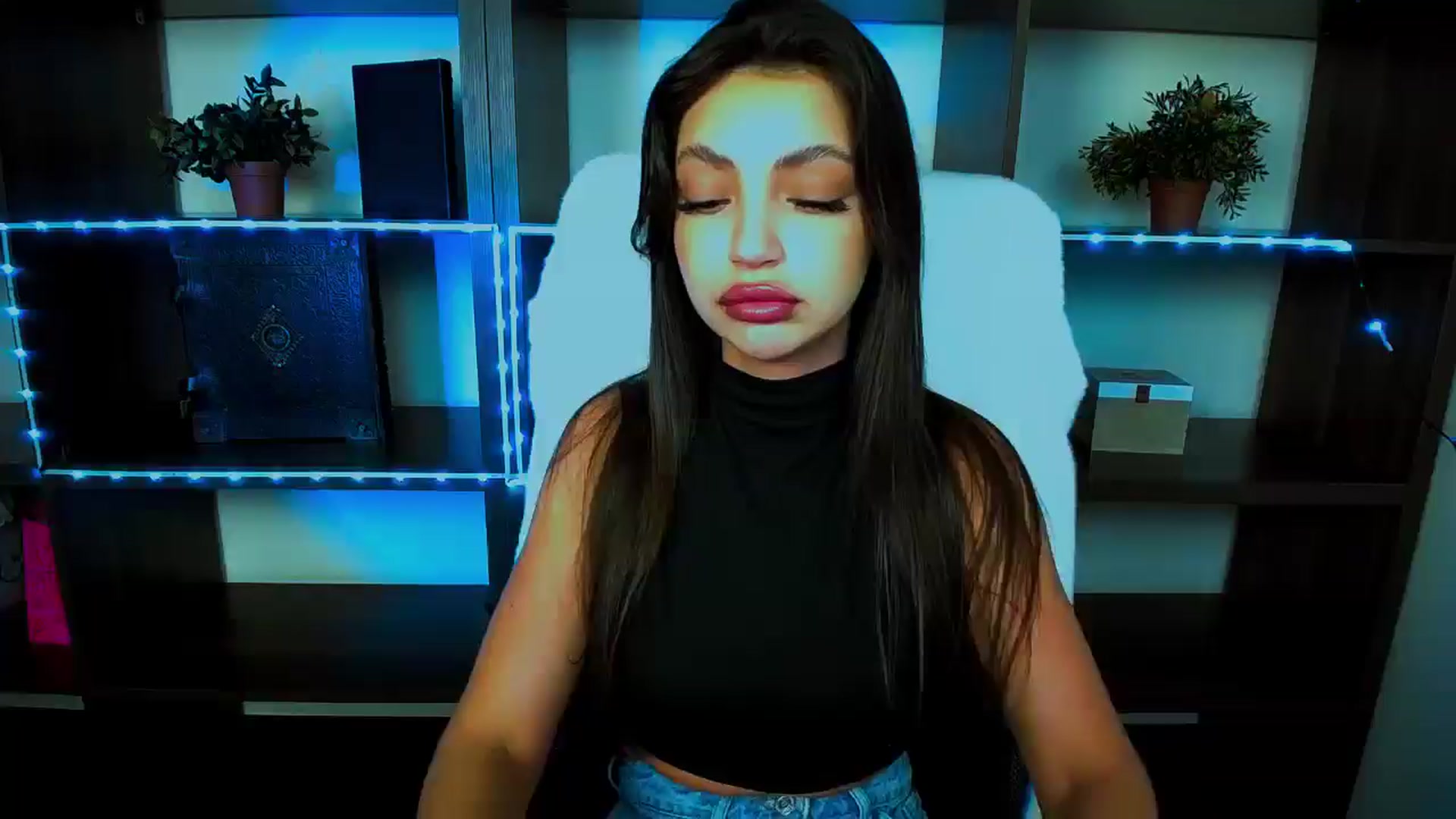 Gallery image thumbnail from Lexi_Jos's myfreecams stream on, 04/22/2025, 18:10 image 1 of 20