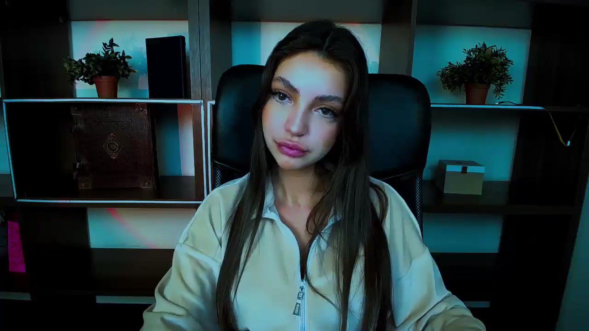 Gallery image thumbnail from Lexi_Jos's myfreecams stream on, 04/23/2025, 12:05 image 16 of 20