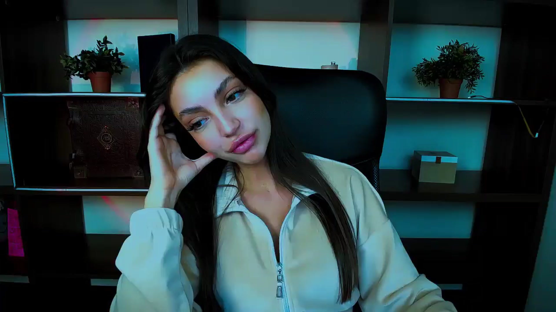 Gallery image thumbnail from Lexi_Jos's myfreecams stream on, 04/23/2025, 12:05 image 10 of 20