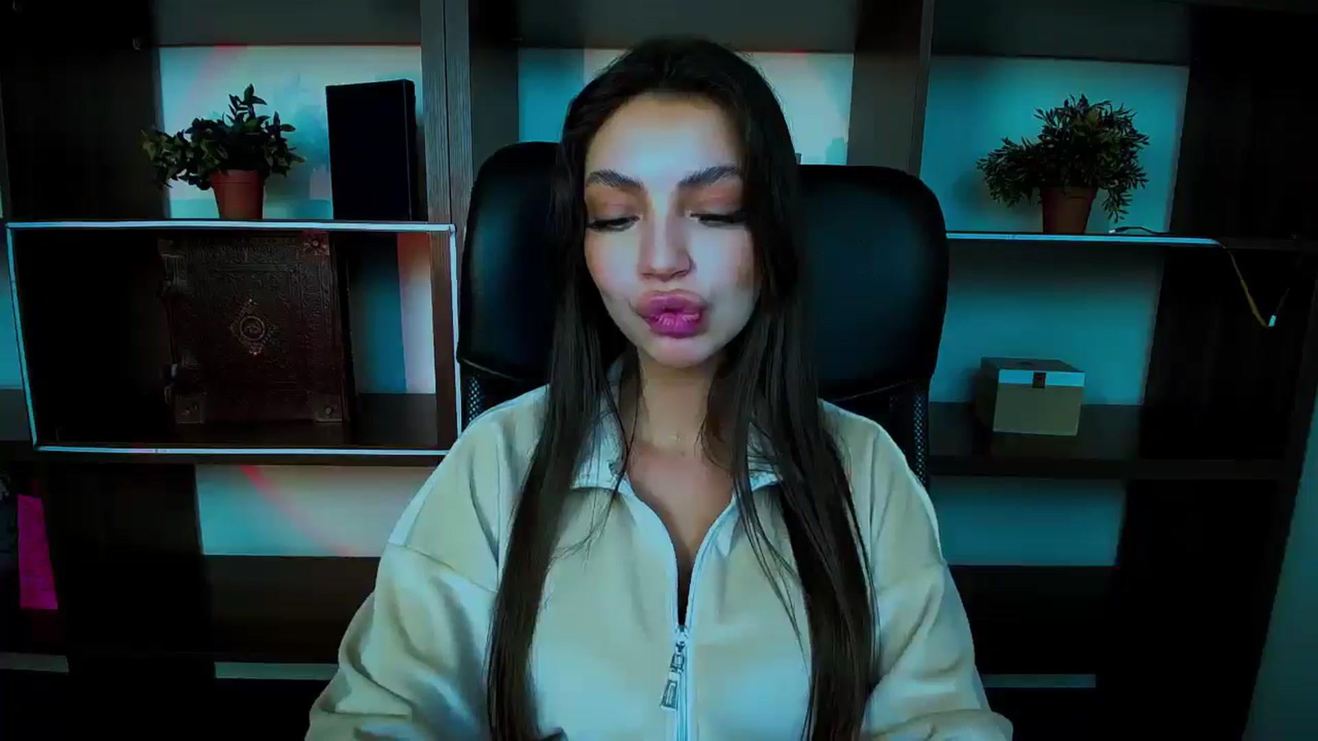 Gallery image thumbnail from Lexi_Jos's myfreecams stream on, 04/23/2025, 12:05 image 11 of 20