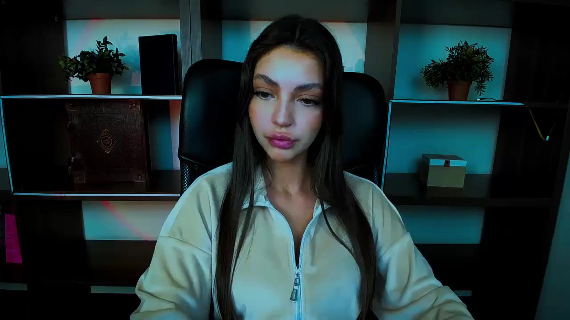 Gallery image thumbnail from Lexi_Jos's myfreecams stream on, 04/23/2025, 12:05 image 19 of 20