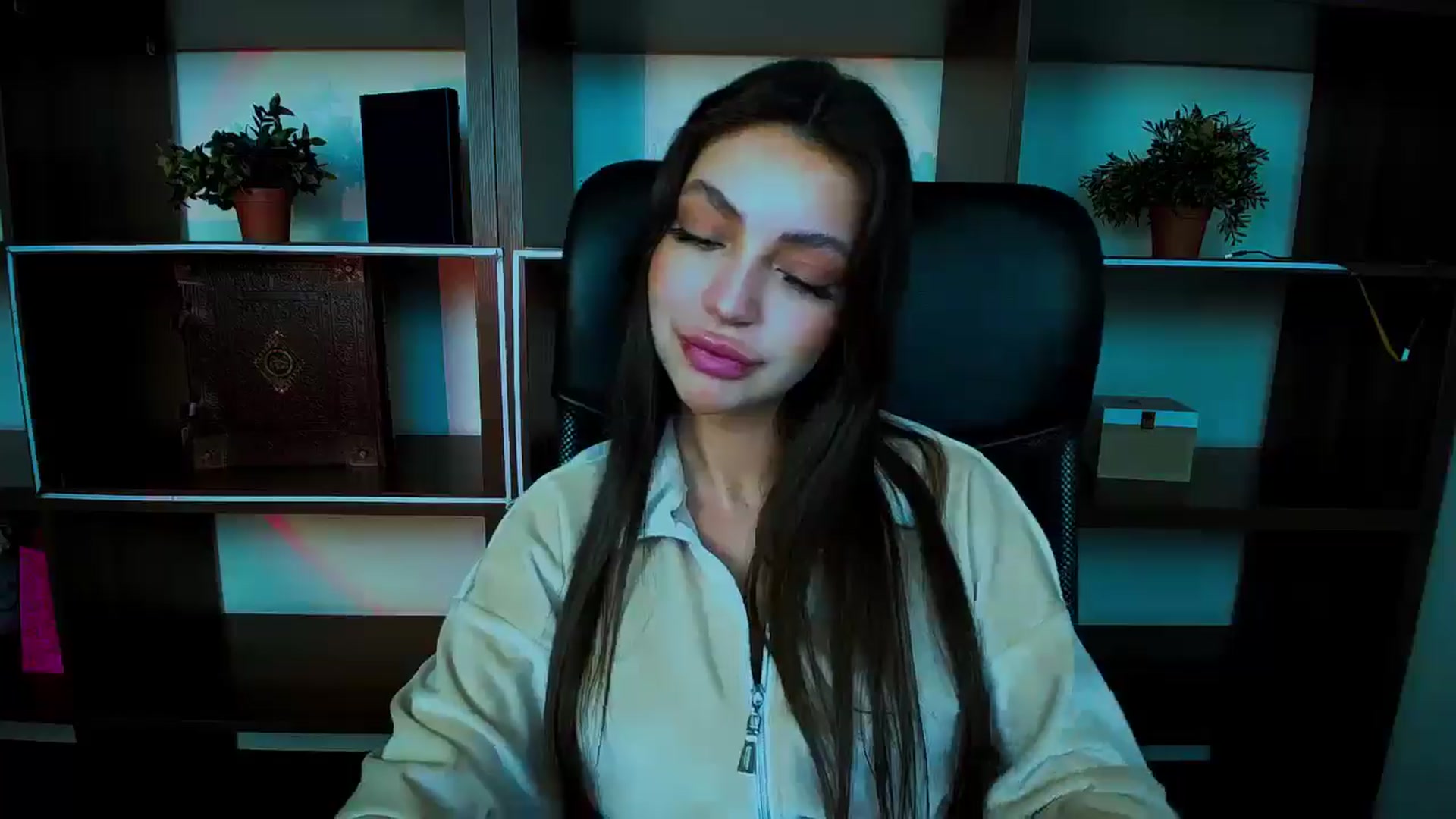 Gallery image thumbnail from Lexi_Jos's myfreecams stream on, 04/23/2025, 12:05 image 15 of 20