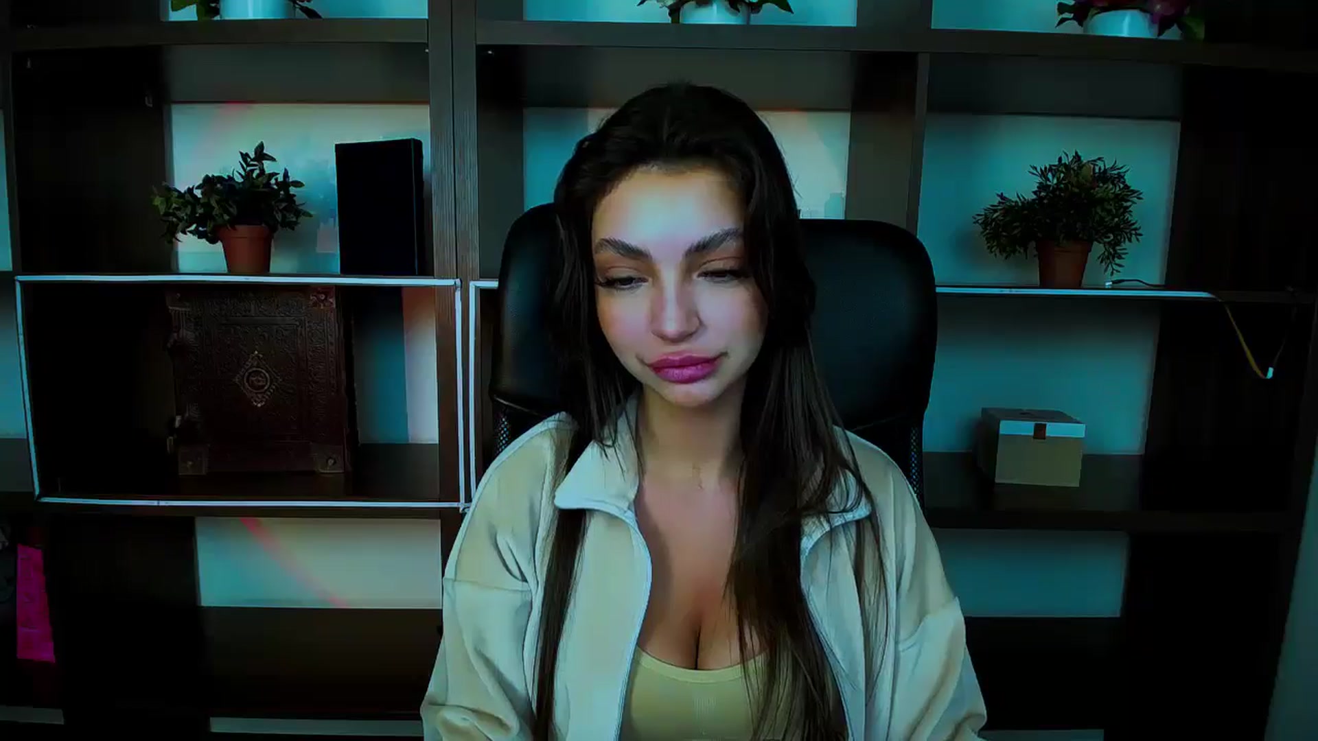 Gallery image thumbnail from Lexi_Jos's myfreecams stream on, 04/23/2025, 14:49 image 9 of 20