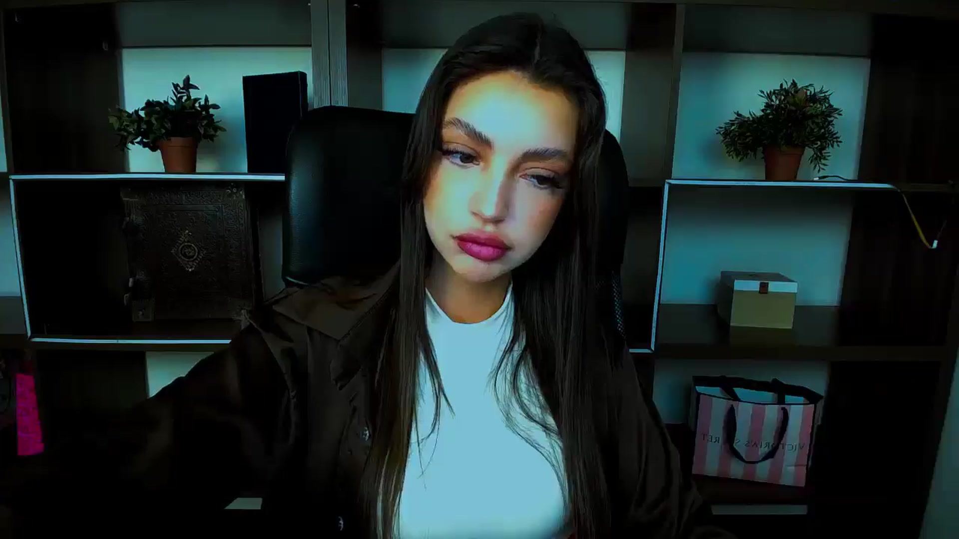 Gallery image thumbnail from Lexi_Jos's myfreecams stream on, 04/24/2025, 11:59 image 5 of 20